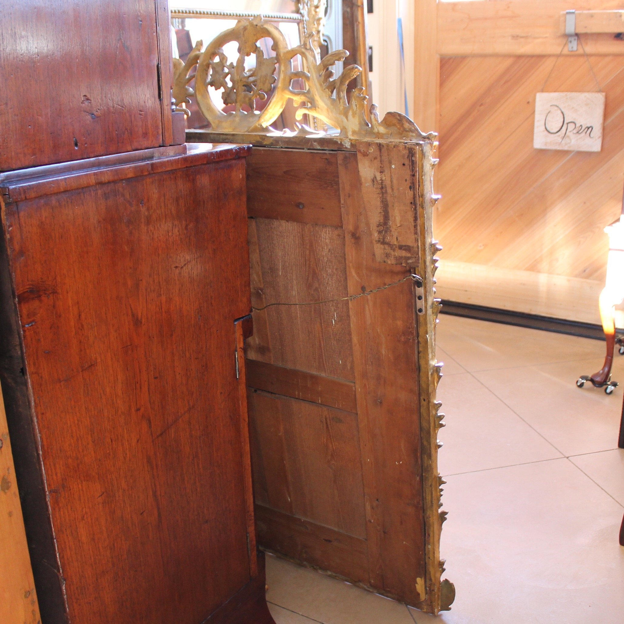 Large-French-Giltwood-Rococo-Carved-Mirror With Palm Fronds (11).jpeg