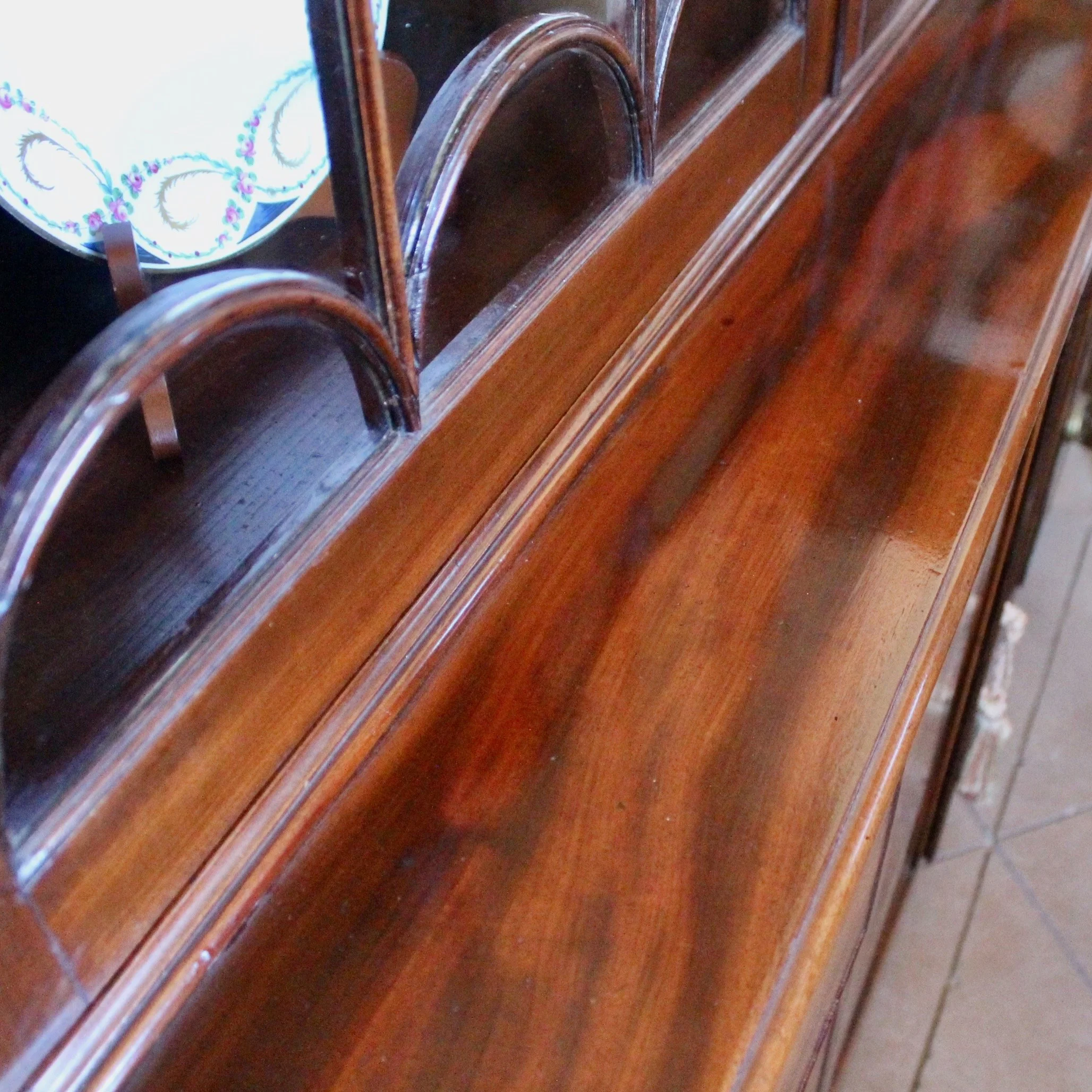 antique-Georgian-Figured-Mahogany-Glass-Front-Bookcase (16)-detail