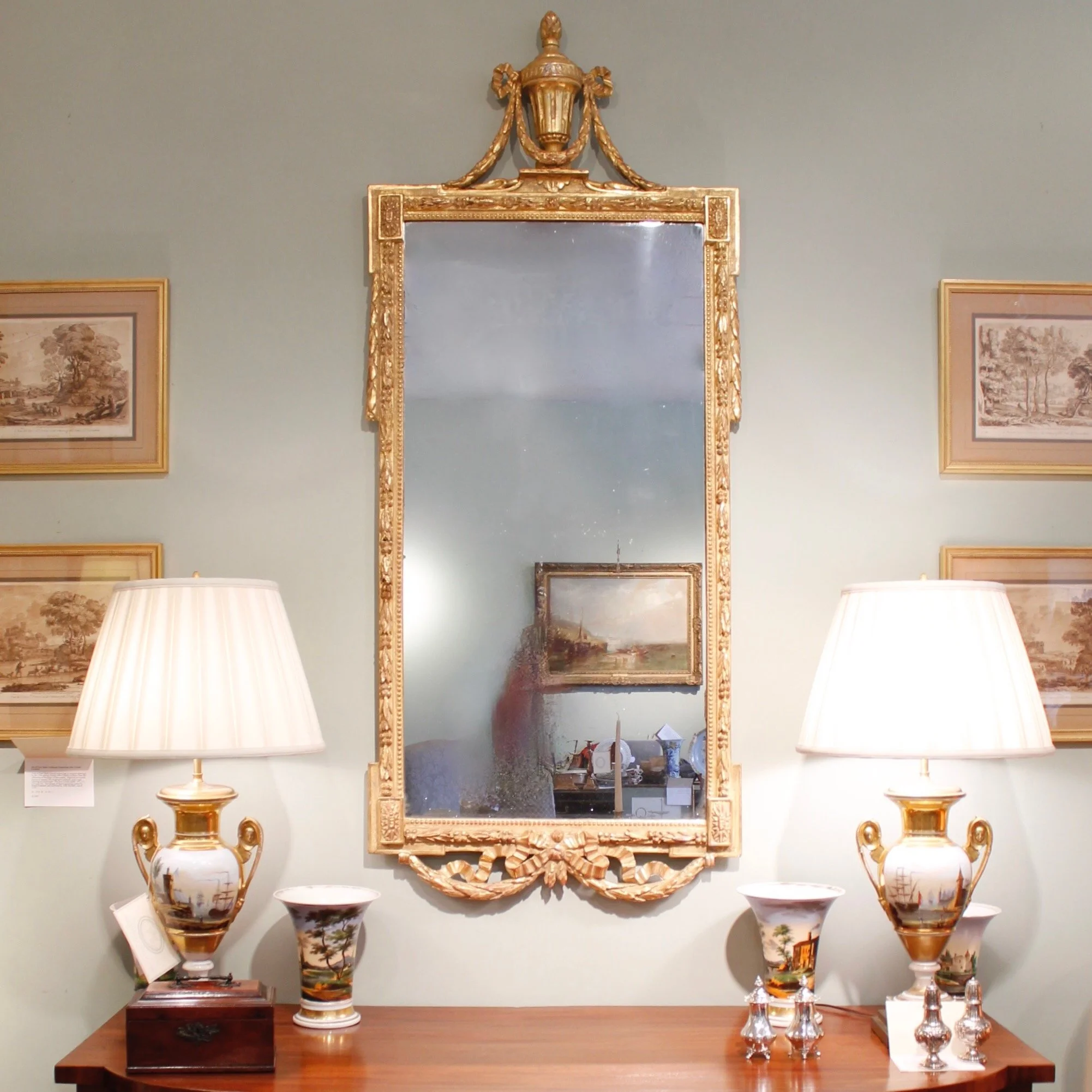 Tall-Italian-Neoclassical-Period-Gilt-Wood-Mirror-With-Urn-Crest (1)