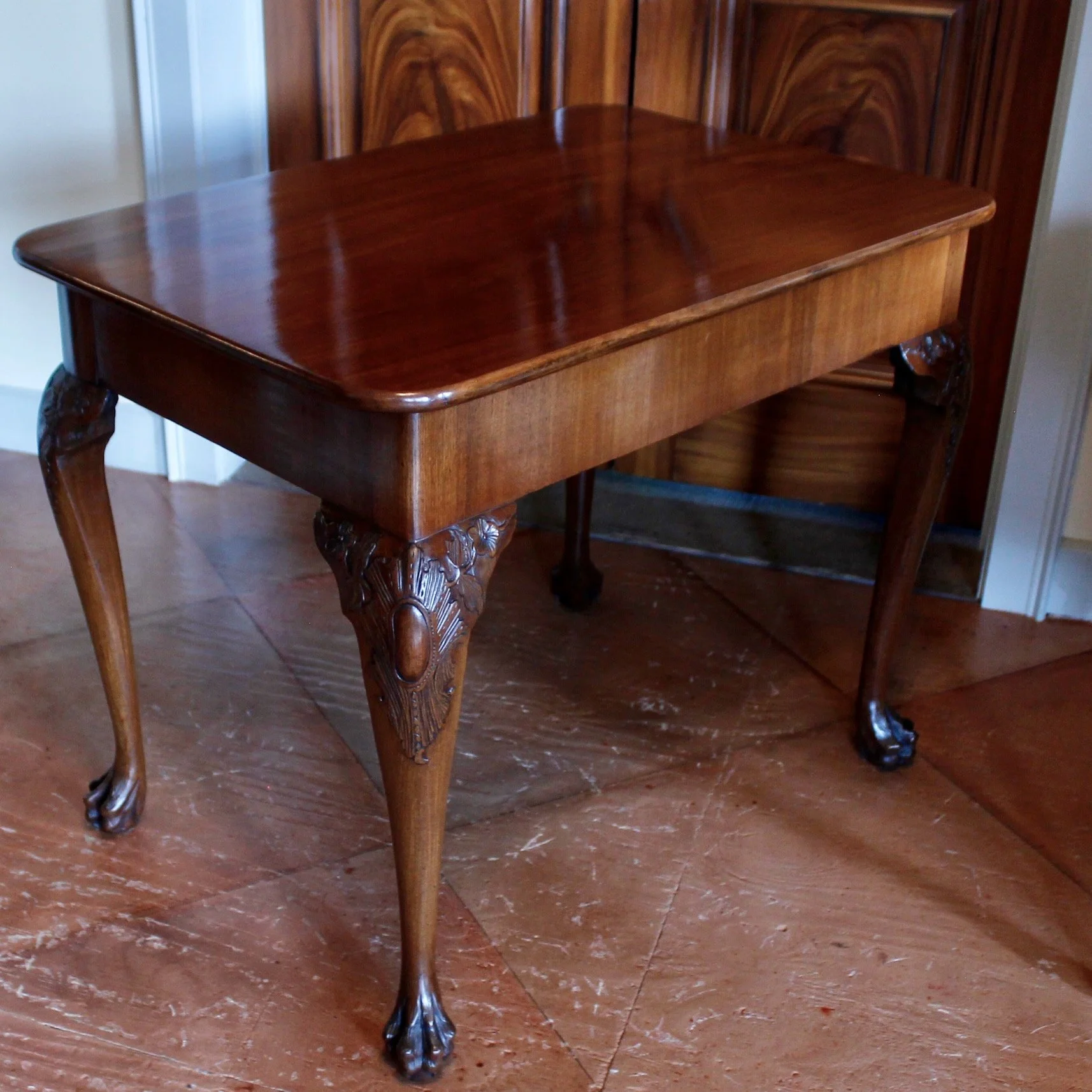 Georgian-Carved-Center-Table-Console-Table-With-Hairy-Paw-Feet (2)