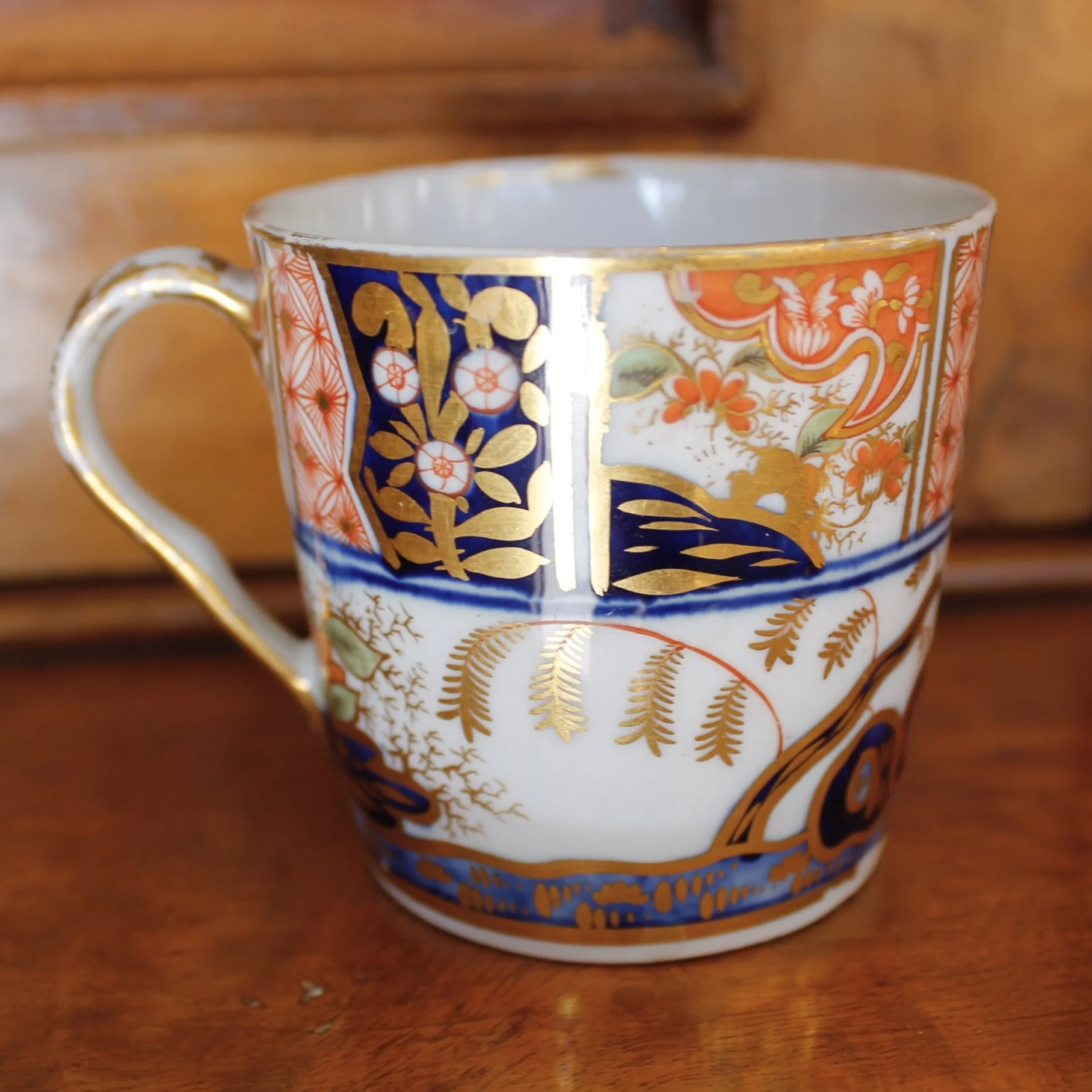 English Gilt Imari porcelain coffee cup