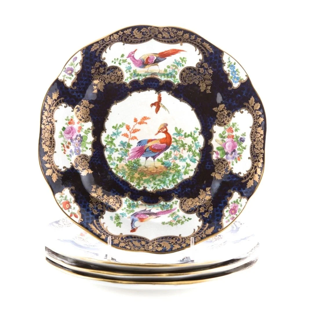 “Chelsea-Bird’-Pattern-Garniture-of-Antique-English-Porcelain (10)-plate