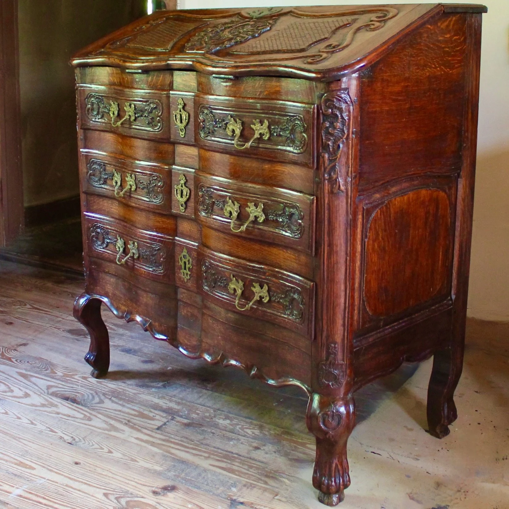 continental-rococo-carved-slant-front-desk-top-commode (17)