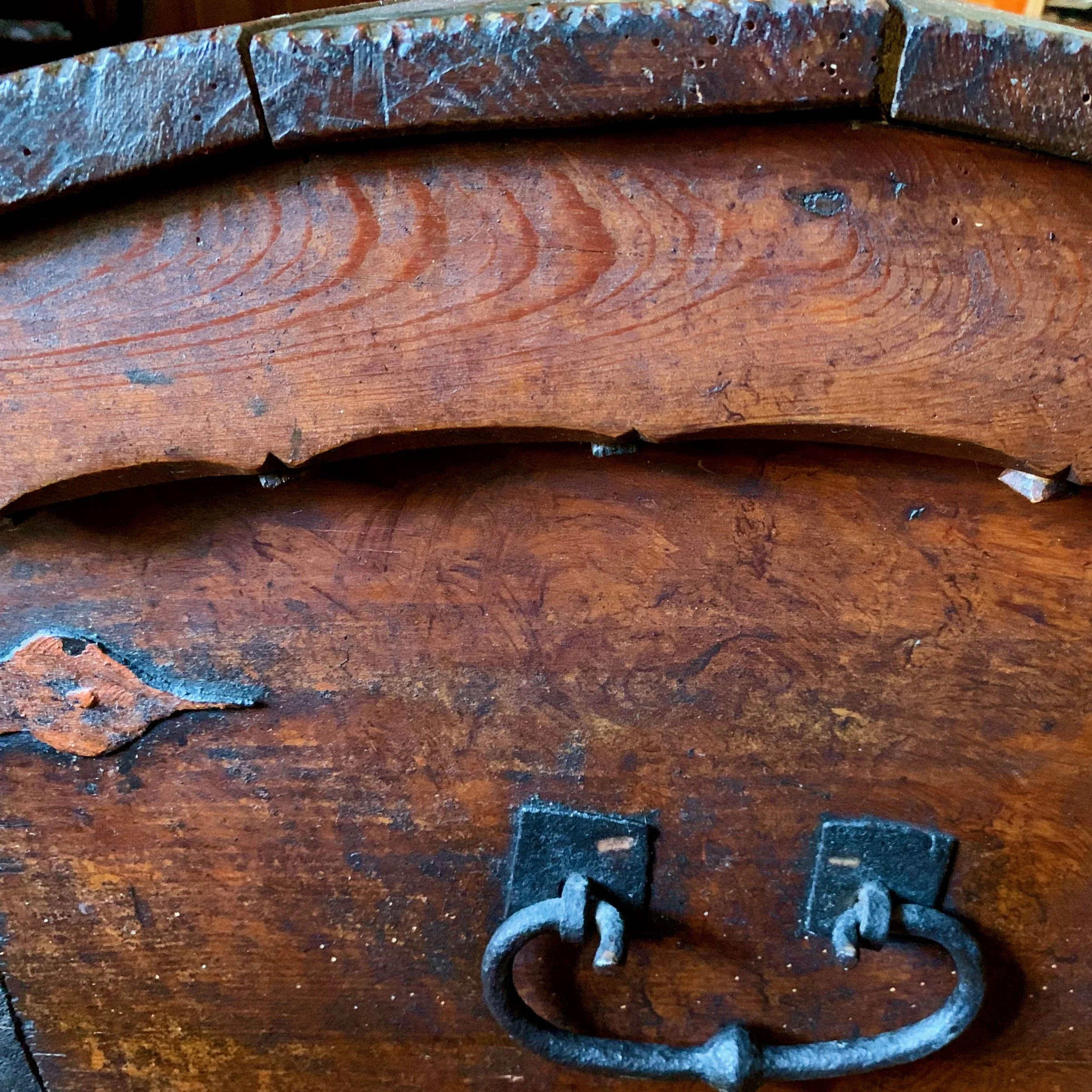 colorful-antique-swedish-painted-dowry-chestblanket-chest-18th-century (12)