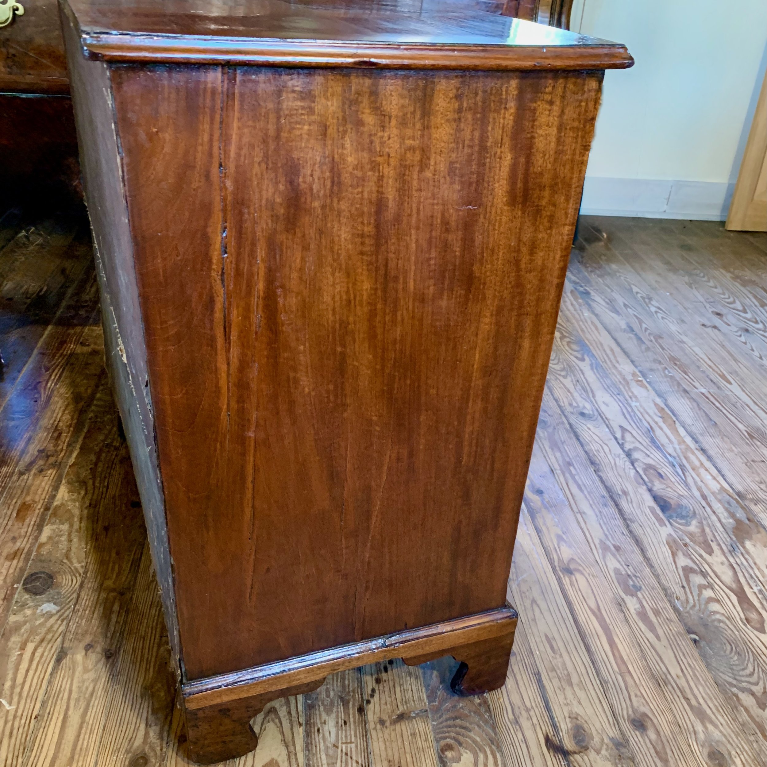 Unusually-Small-antique-Georgian-Mahogany-Chest-of-Drawers (7)-side