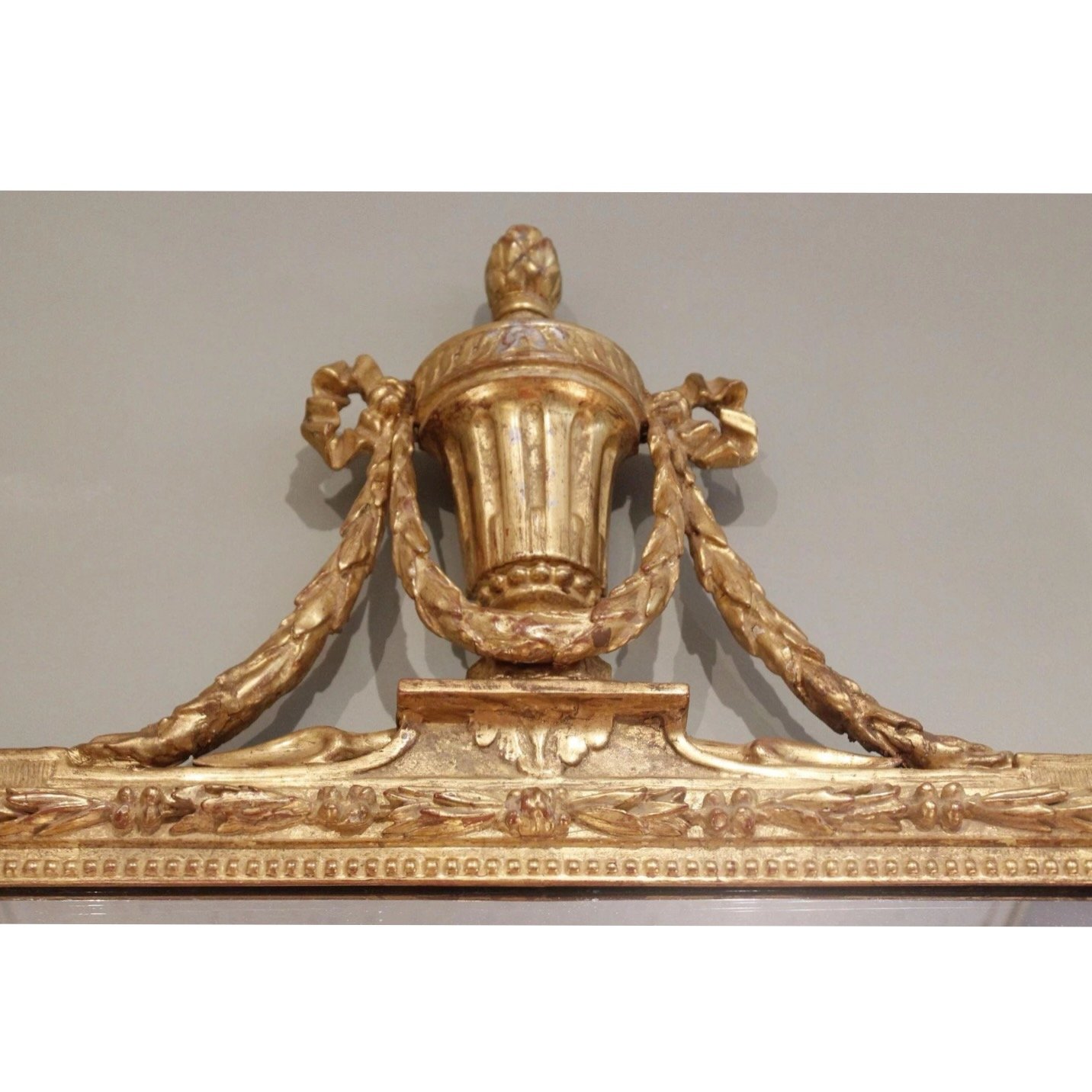 Tall-Italian-Neoclassical-Period-Gilt-Wood-Mirror-With-Urn-Crest (3)-top-detail