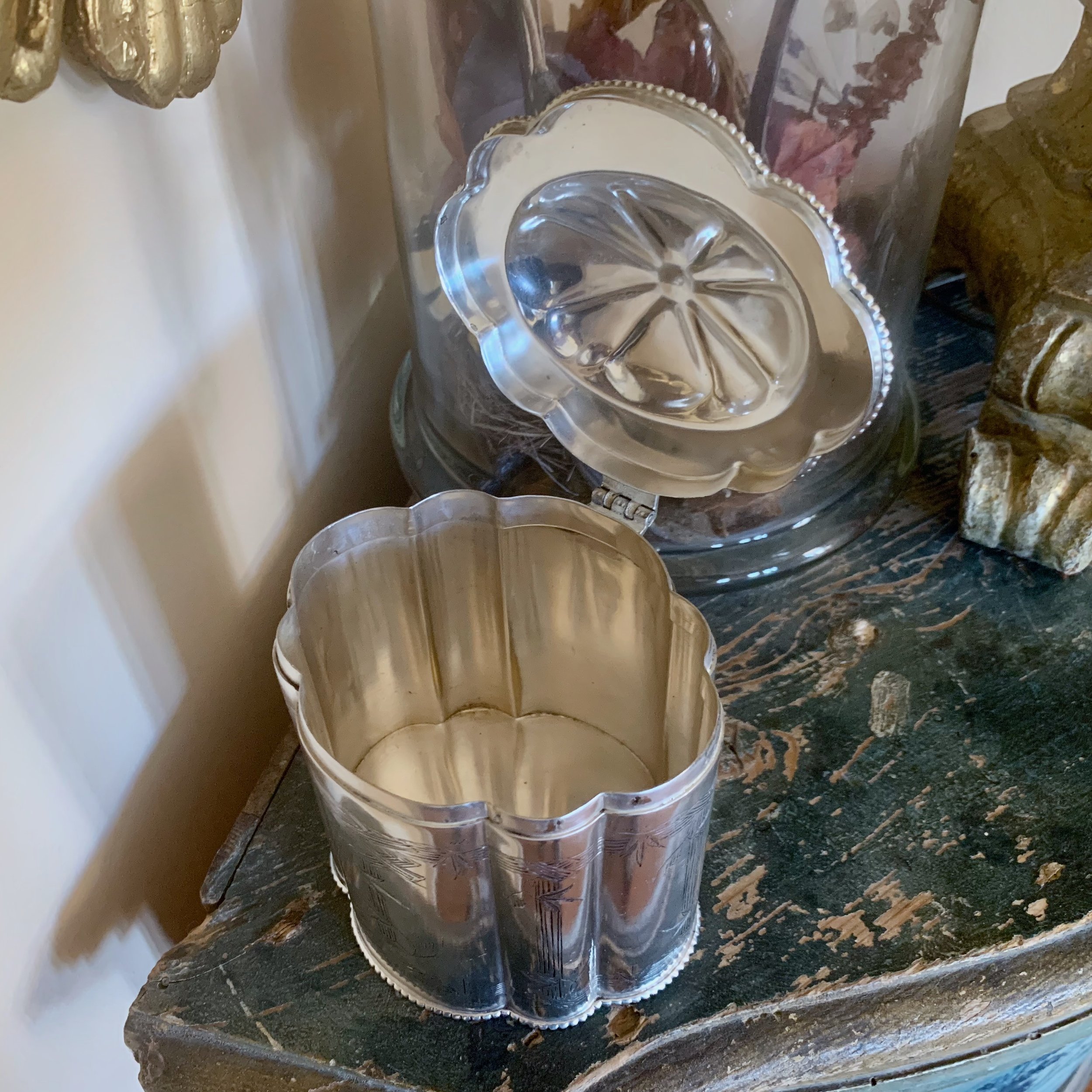 English-Silver-Plate-Biscuit-Box-With-Bamboo-Engraving (9).jpeg
