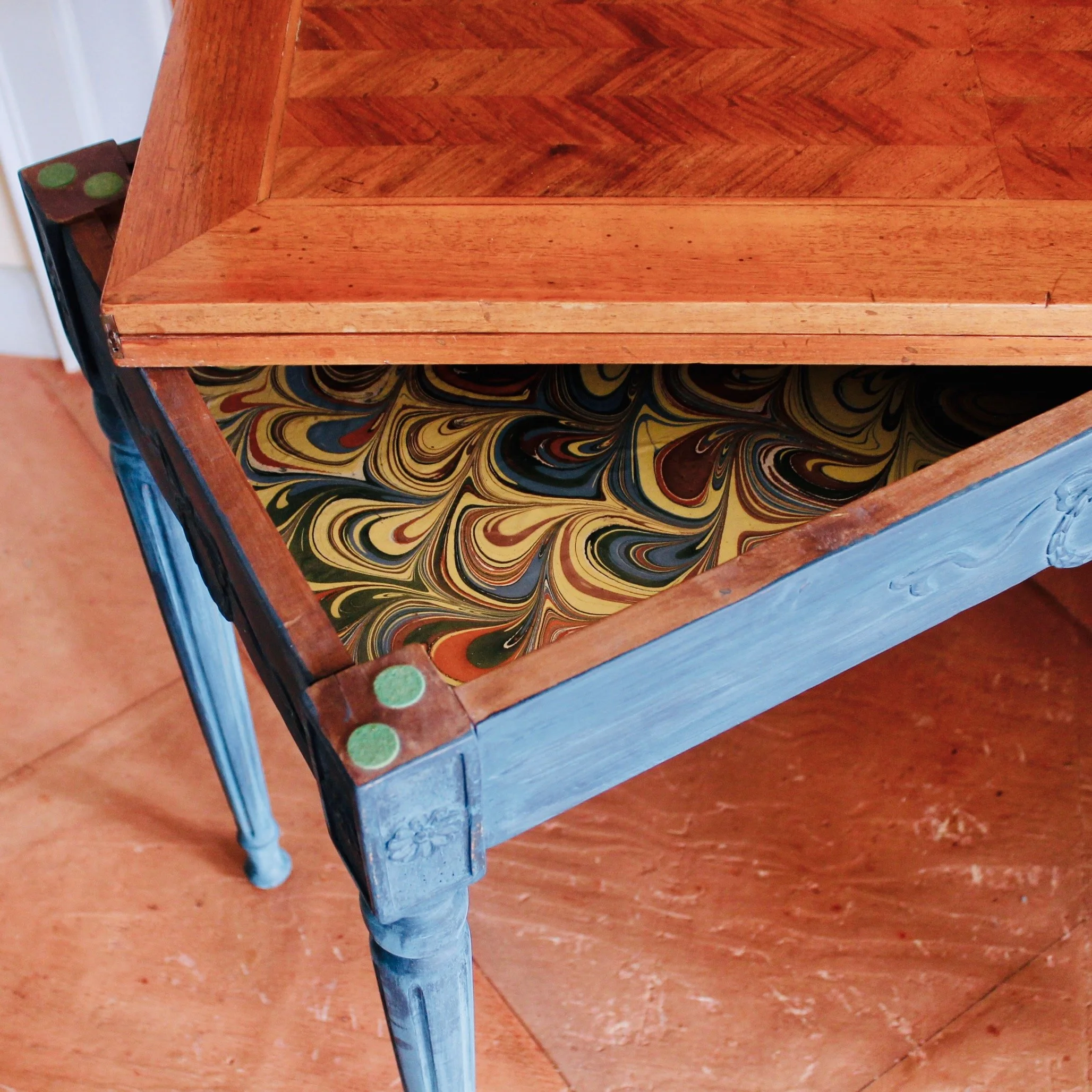 italian-mid-century-neoclassical-style-small-console-table-game-table-Card-table (9).jpeg