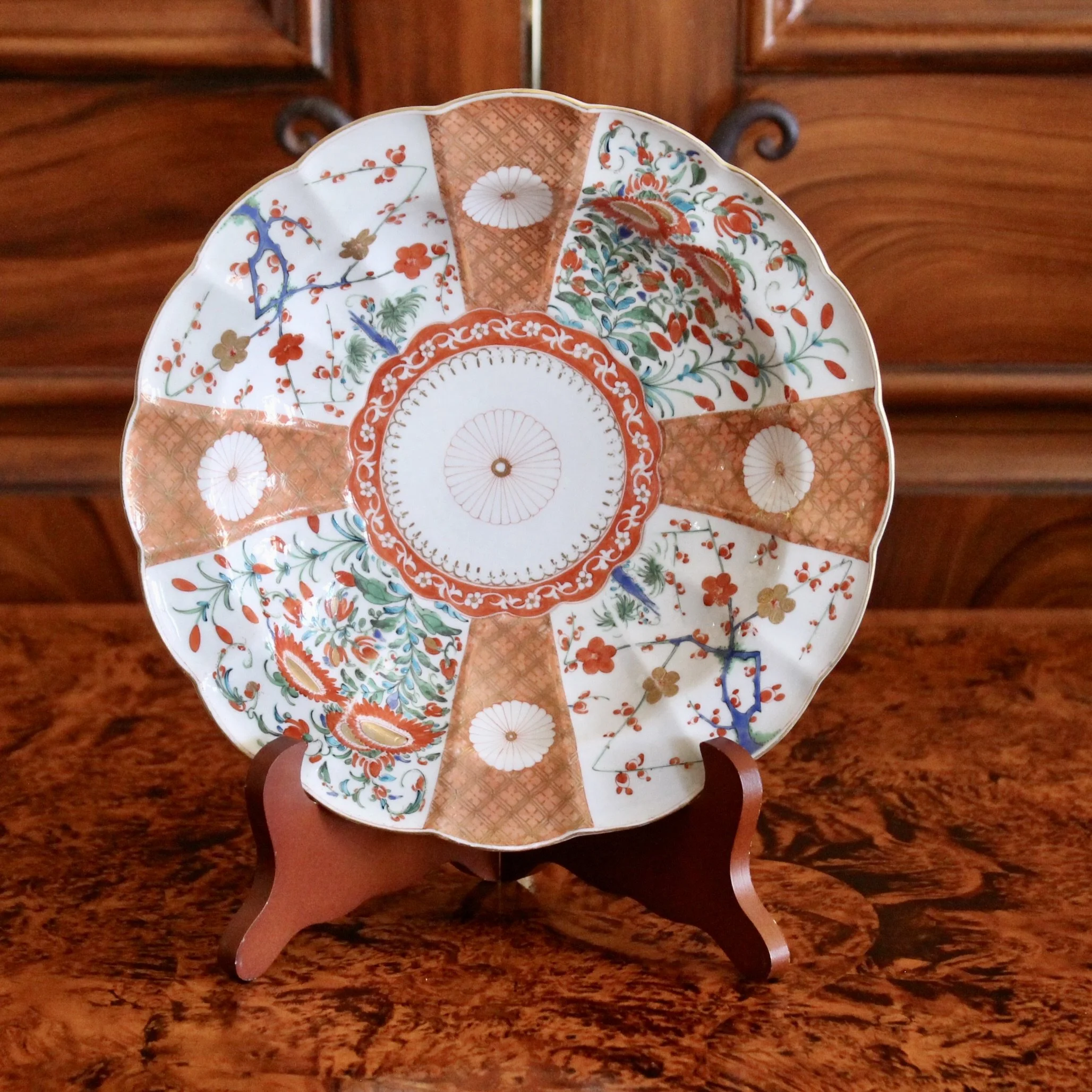 Japanese Scalloped Meiji Dish in Orange and Gold