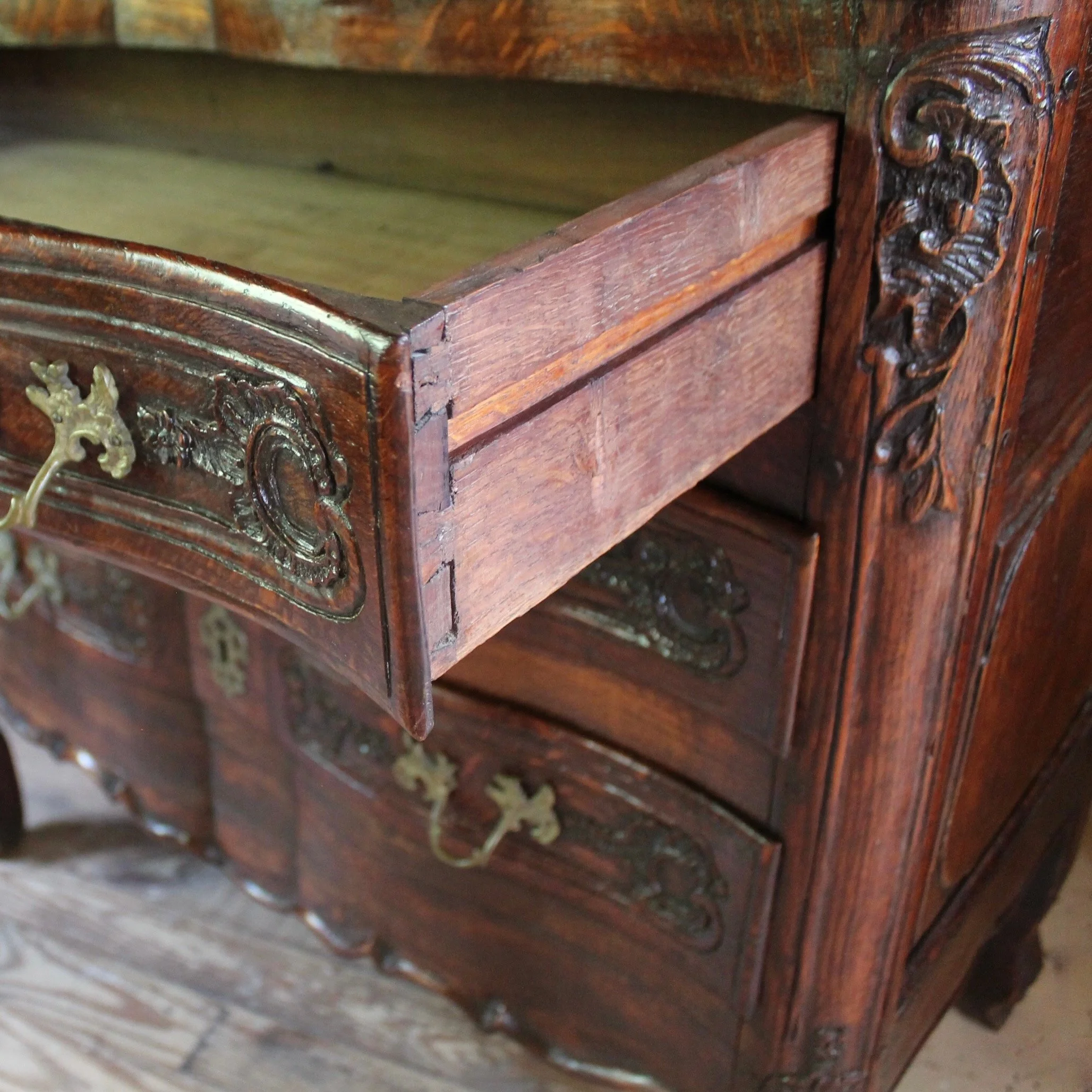 continental-rococo-carved-slant-front-desk-top-commode (14)