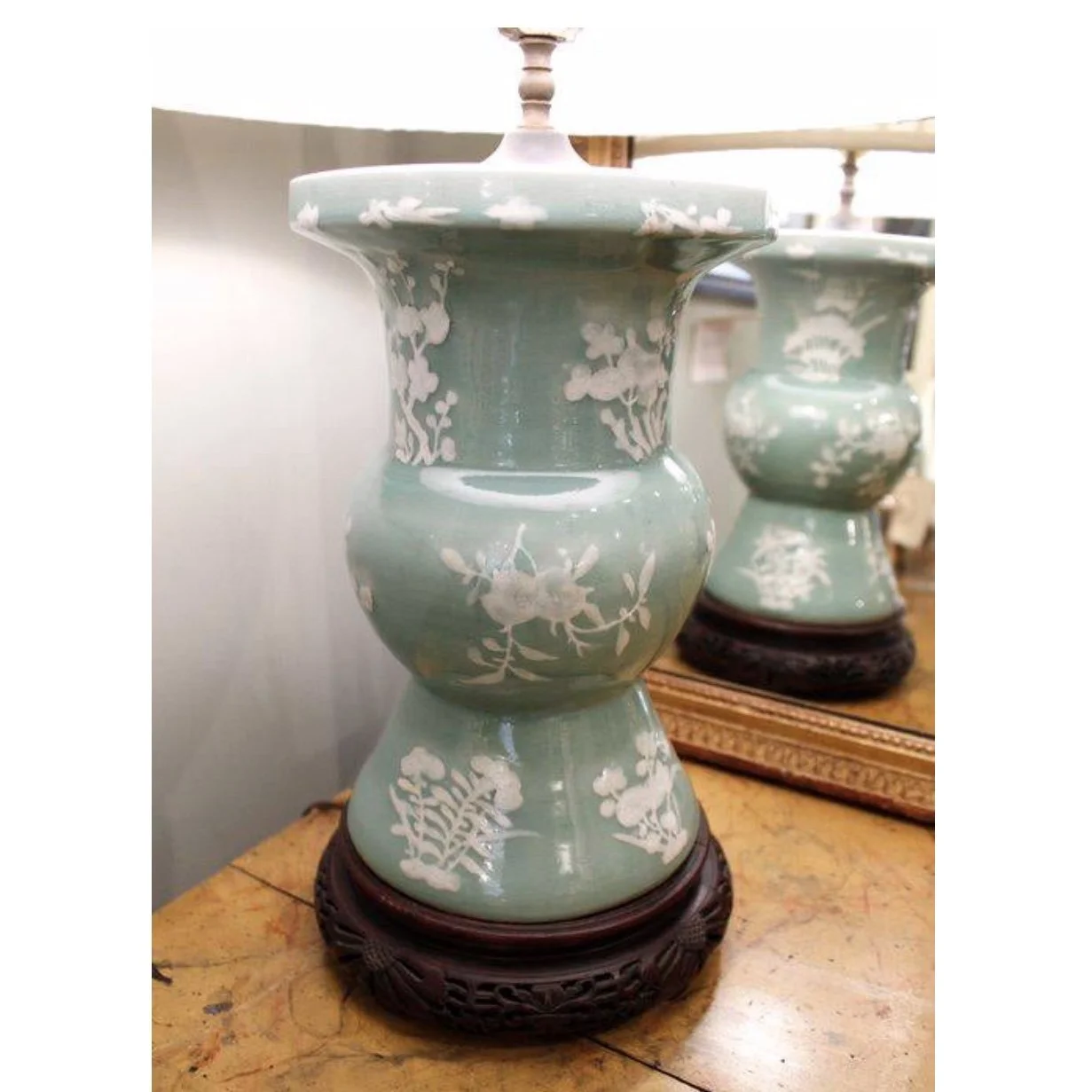Chinese celadon Pate sur pate Ku lamp