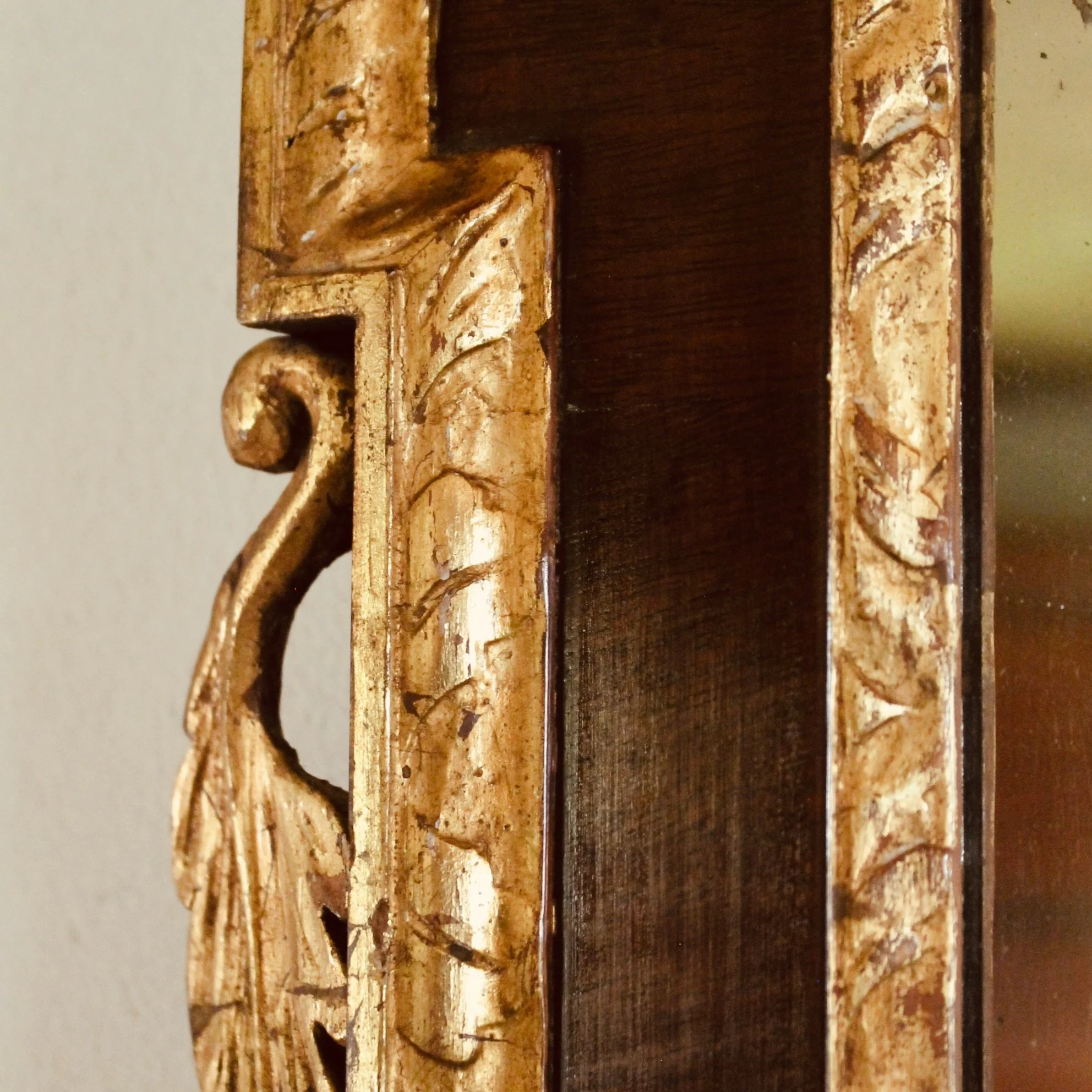 American-Chippendale-Federal-Mahogany-And-Parcel-Gilt-Constitution-Mirror (8)
