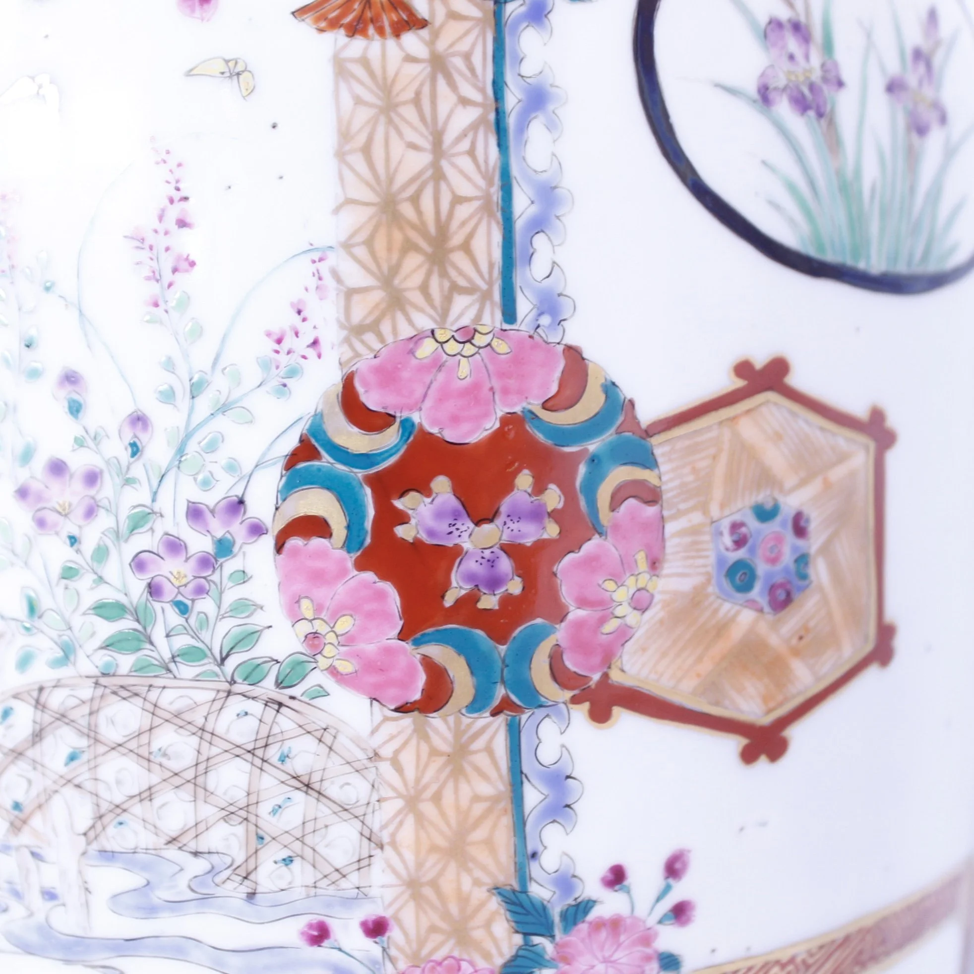 Kakiemon Famille Rose Porcelain Japanese Vase Lamp