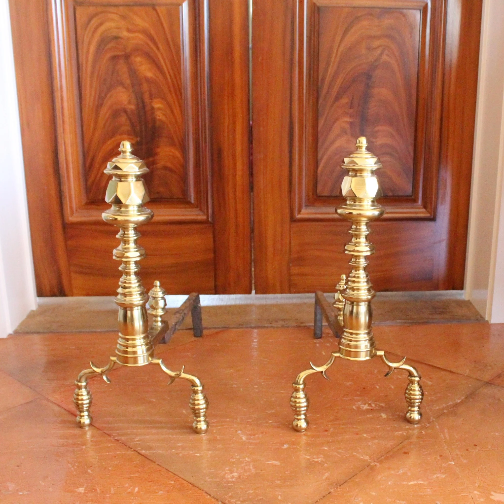 Pair-of-Antique-English-Turned-Brass-Andirons-“Beehive”-Feet (2)