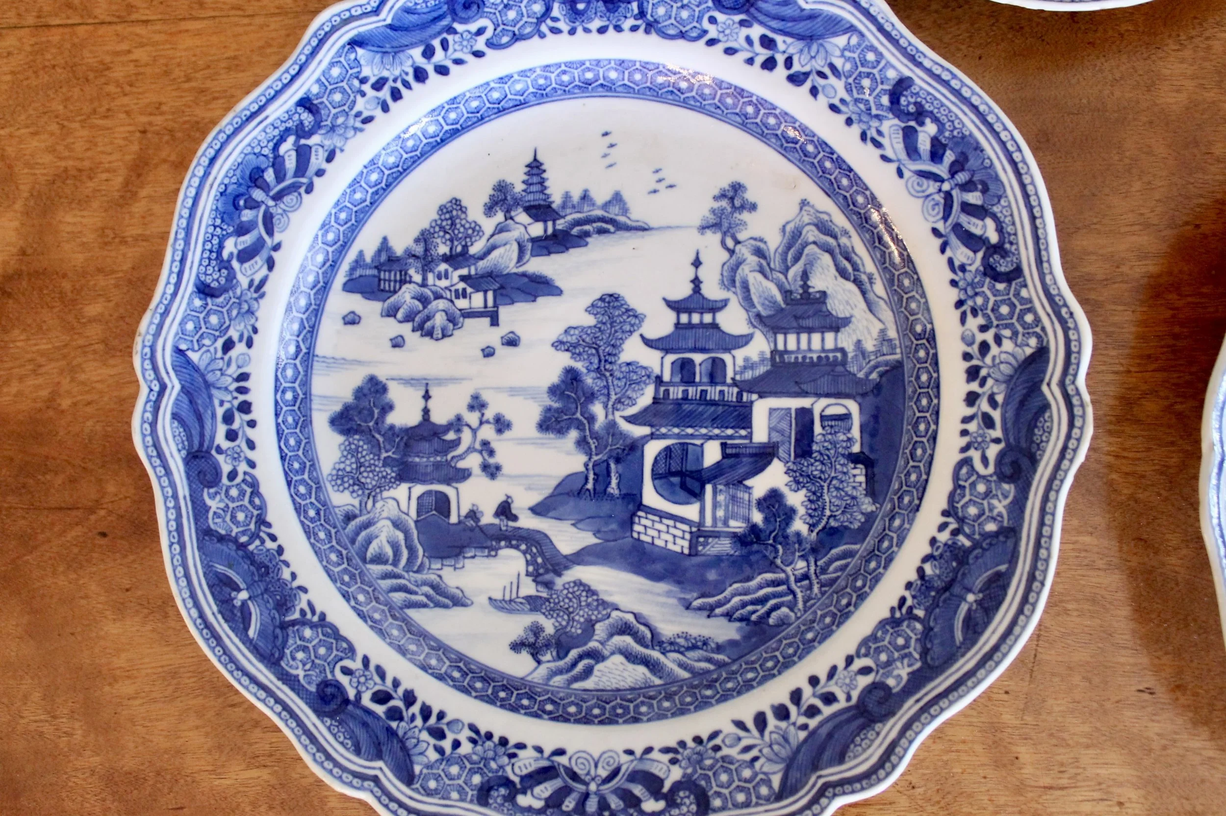 Chinese Export Porcelain Plates, Nanking Pattern