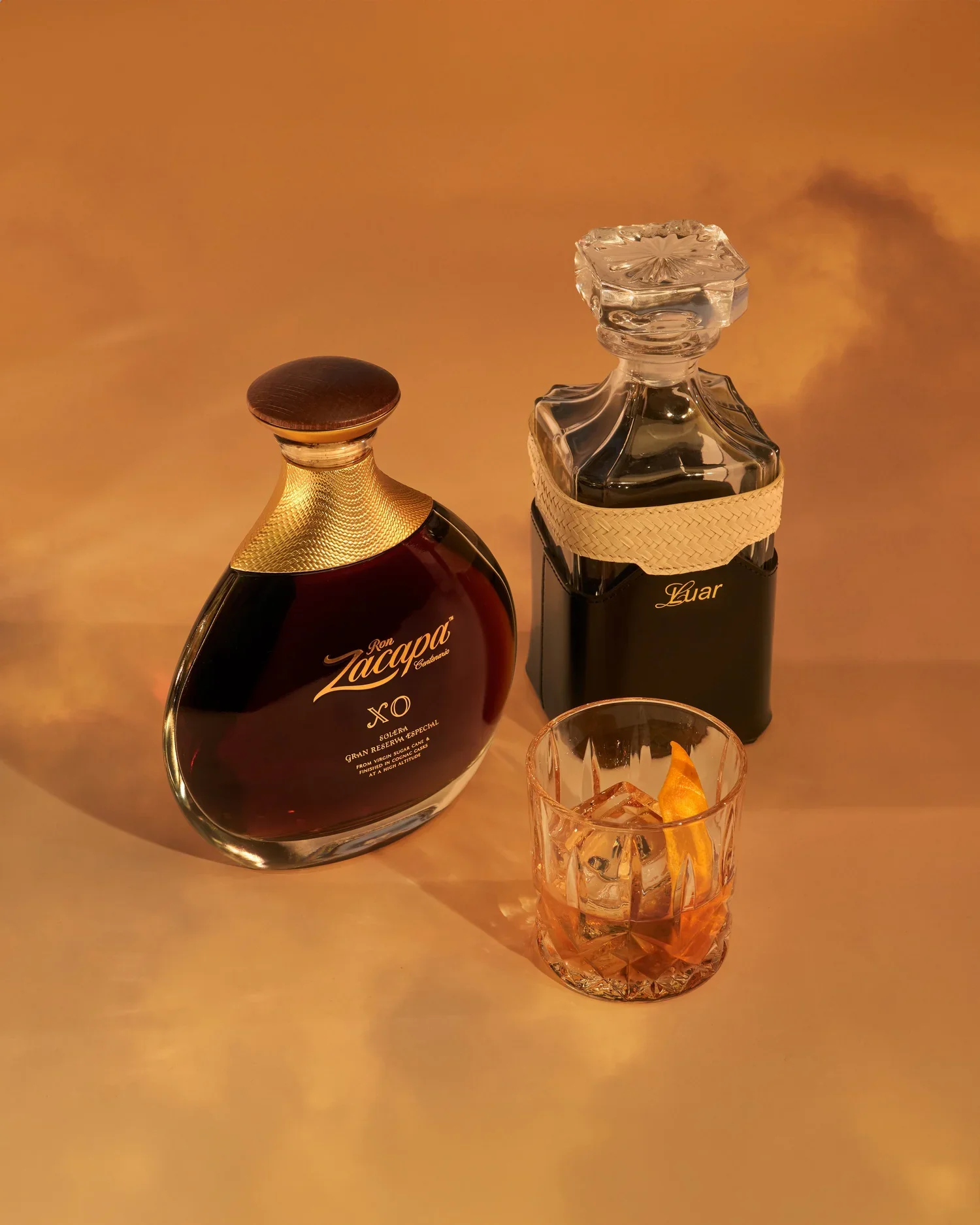 240416_ZACAPAXRAULLOPEZ_AW_Decanter+with+Zacapa+XO+++OTR+Drink_3B_0041_V1A.webp
