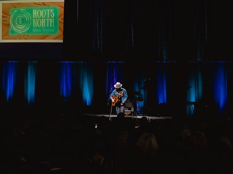 Some beautiful photos from a beautiful night in Orillia, Ontario this past weekend at @rootsnorth festival. Big thanks to everyone involved in the festival. There was something magical about that evening. So many great people, so many new friends and