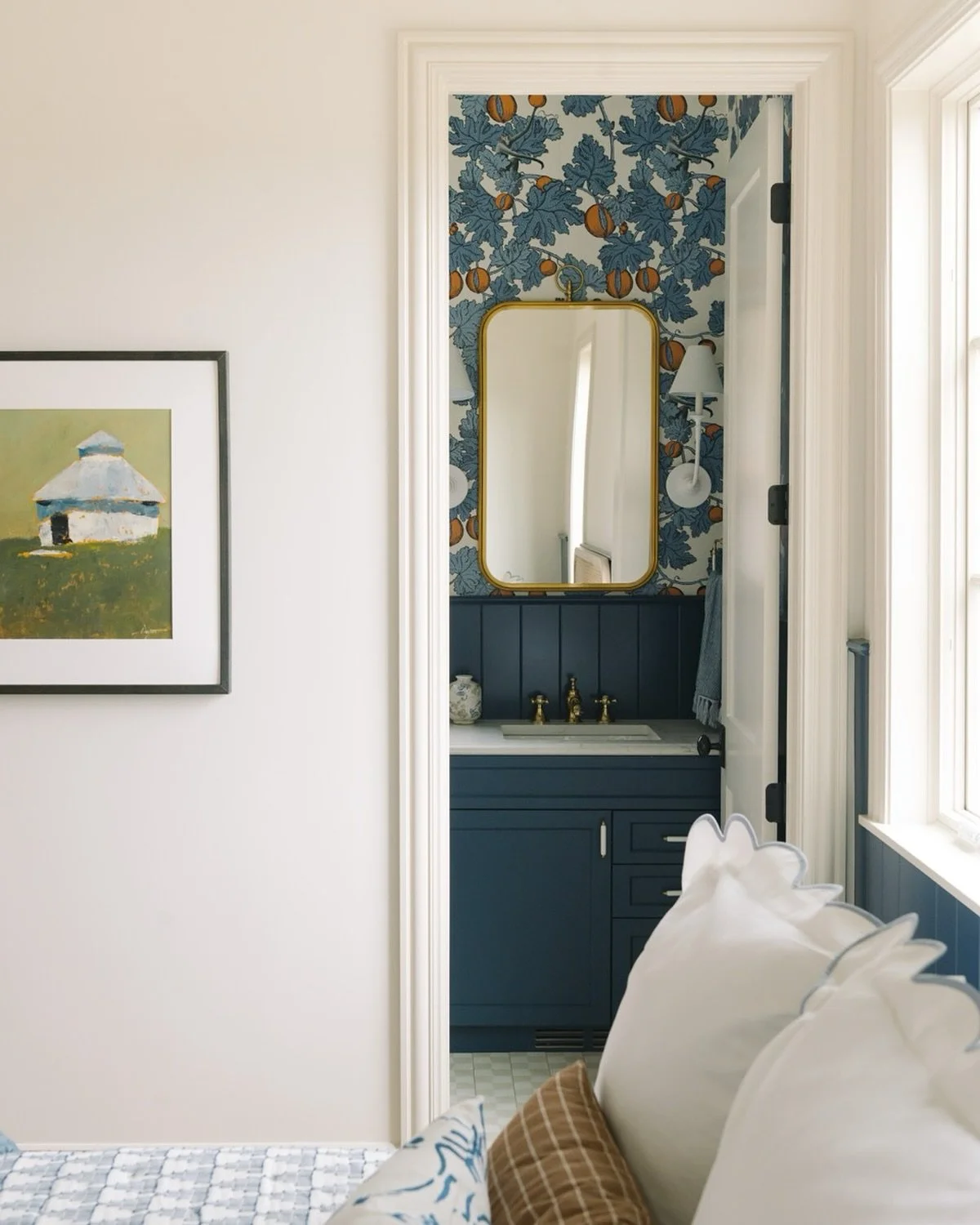 Wishing we were spending August in the Amalfi coast however this gorgeous wallpaper by @fornasetti will have to do 🍊 🇮🇹