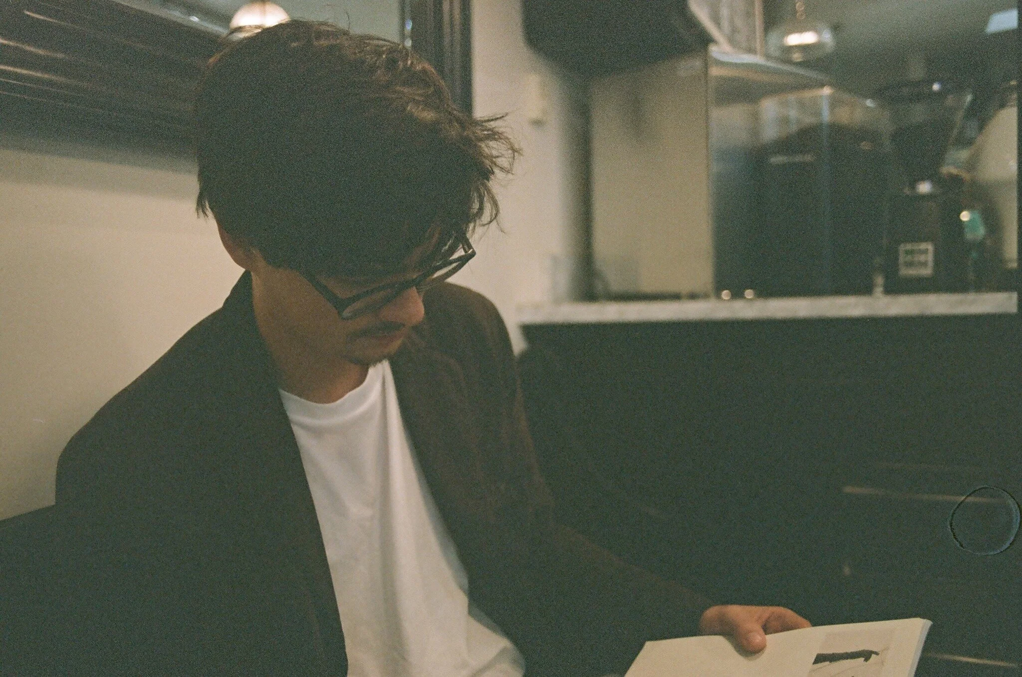 Now based in Vancouver, folk singer Zach Kleisinger will be live with his trio at the Moose Jaw Public Library Theatre on October 22nd. Zach is on tour supporting his vinyl release of 'You Should Hold Me / Lower Your Book'. Doors: 7:15pm // Show: 8:00pm Tickets: $13-25*/Advance // $15/Door *7" Vinyl + Ticket package available, featuring 'You Should Hold Me' & 'Lower Your Book'. ZACH KLEISINGER There is a distinct vulnerability in Zach Kleisinger’s music. With a voice that is deep, slow, and soaked in sorrow, the young Canadian reflects on the human condition with stories that chronicle everyday moments. His second EP, I Hope It’s Calm, Then was released in March 2018 to much acclaim. The album has since garnered 250k+ streams on Spotify, landing in the popular Spotify-curated playlist, Folk & Friends. More recently, he released ‘You Should Hold Me’, and ‘Lower Your Book’. He is no stranger to the road, having toured Canada three times and will close out the year with shows in the UK & Europe. Website: https://zachkleisinger.com Facebook: https://facebook.com/zach.kleisinger Spotify: https://spoti.fi/2XvWEqo Live Performances: http://bit.ly/zklivevideos