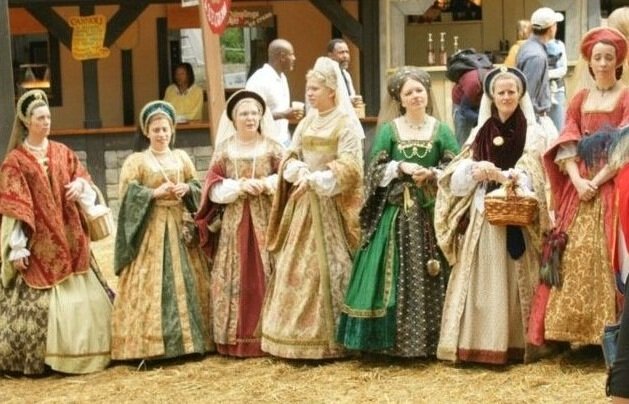 The Ladies In Waiting Of Six Historical Inspirations And Costumes Rachael Dickzen