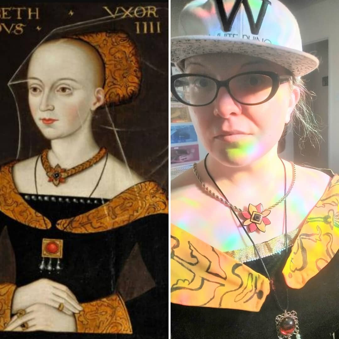 I just nailed my TudorCon Elizabeth Woodville cosplay, right? Very kweenly.

(Pics WITH hennin and veil coming soon, promise. :D)