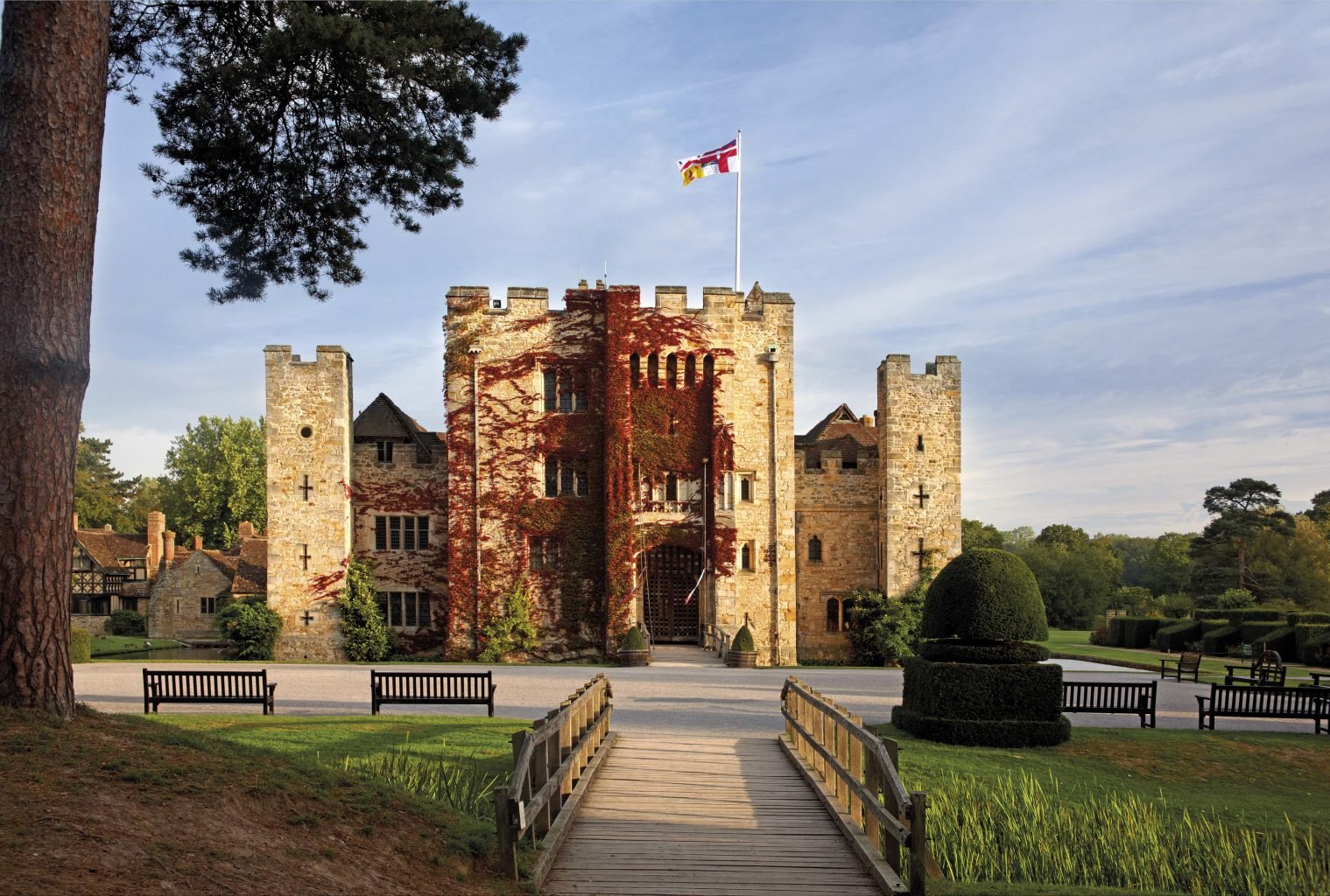 hever castle autumn.jpg