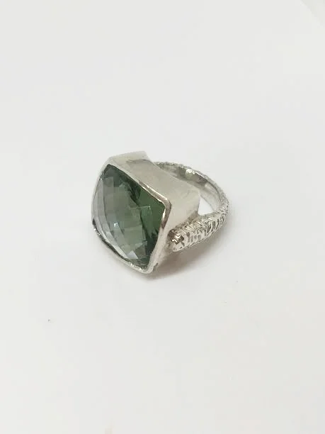 prasiolite2.jpg
