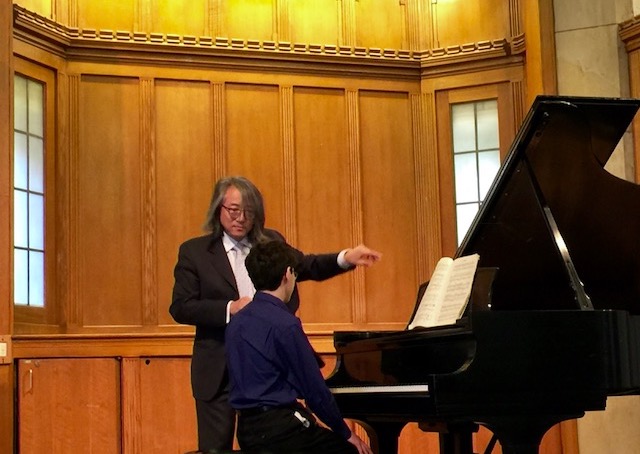 Pianist Hung-Kuan Chen teaching Maxim Lando