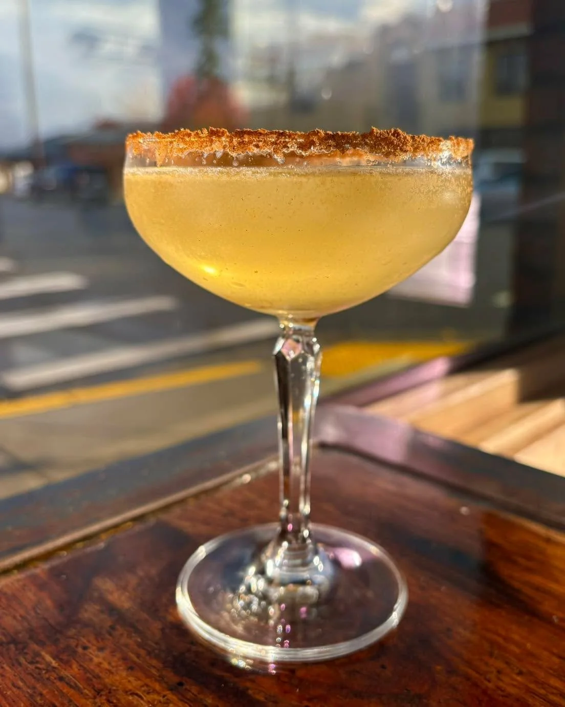 🍐 Last call for our Pear-fect Martini–Wild Roots pear vodka, elderflower liqueur, lemon simple syrup, fresh lemon & soda. Shaken, strained and served in a cinnamon brown sugar rimmed glass.