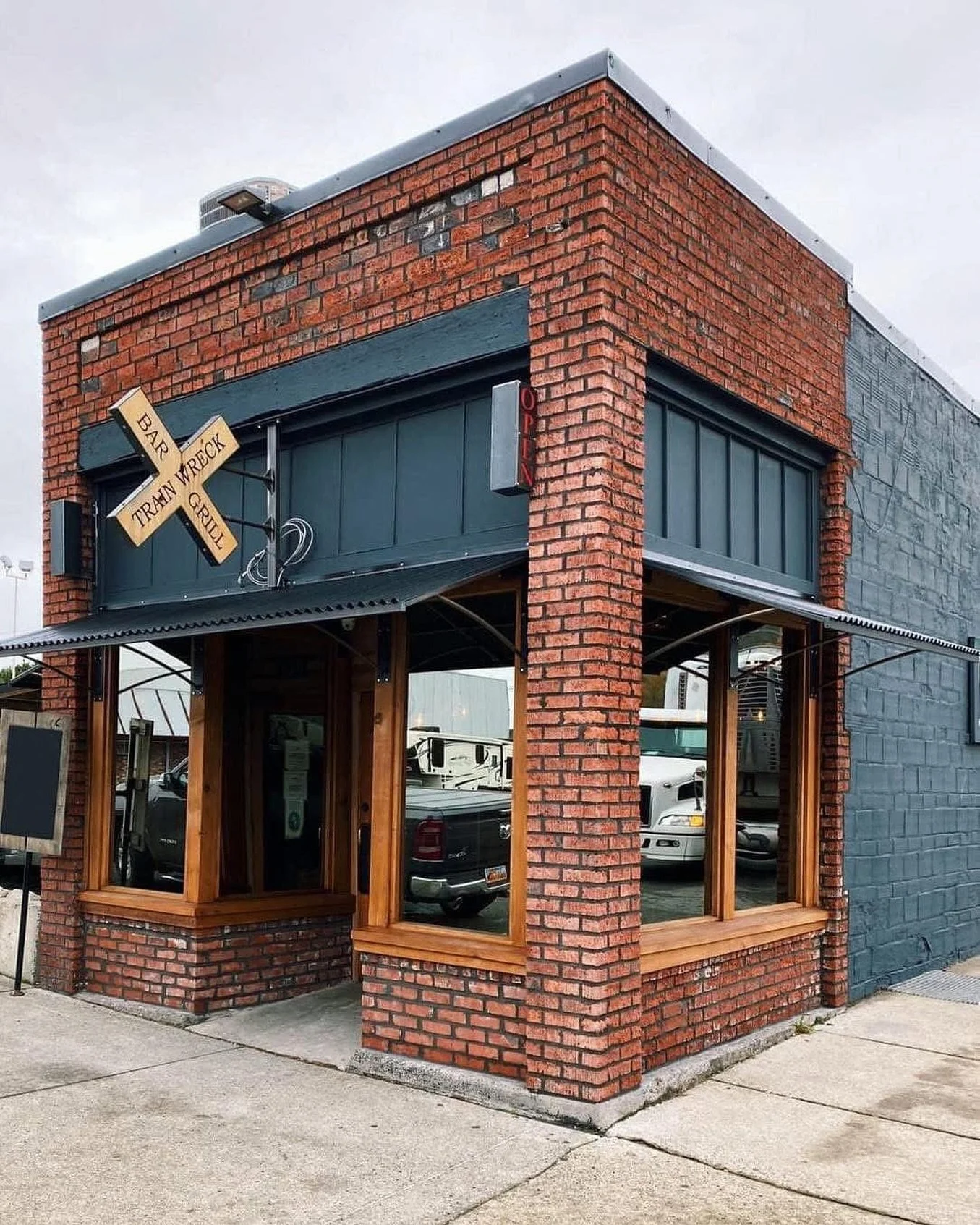 Train Wreck Bar &amp; Grill will be closed today, Thursday 12/11, due to the flooding in our area. We will keep you posted on our plan for tomorrow. Thank you and stay safe! 

Railroad Pub &amp; Pizza and The Speakeasy Saloon are also closed today.