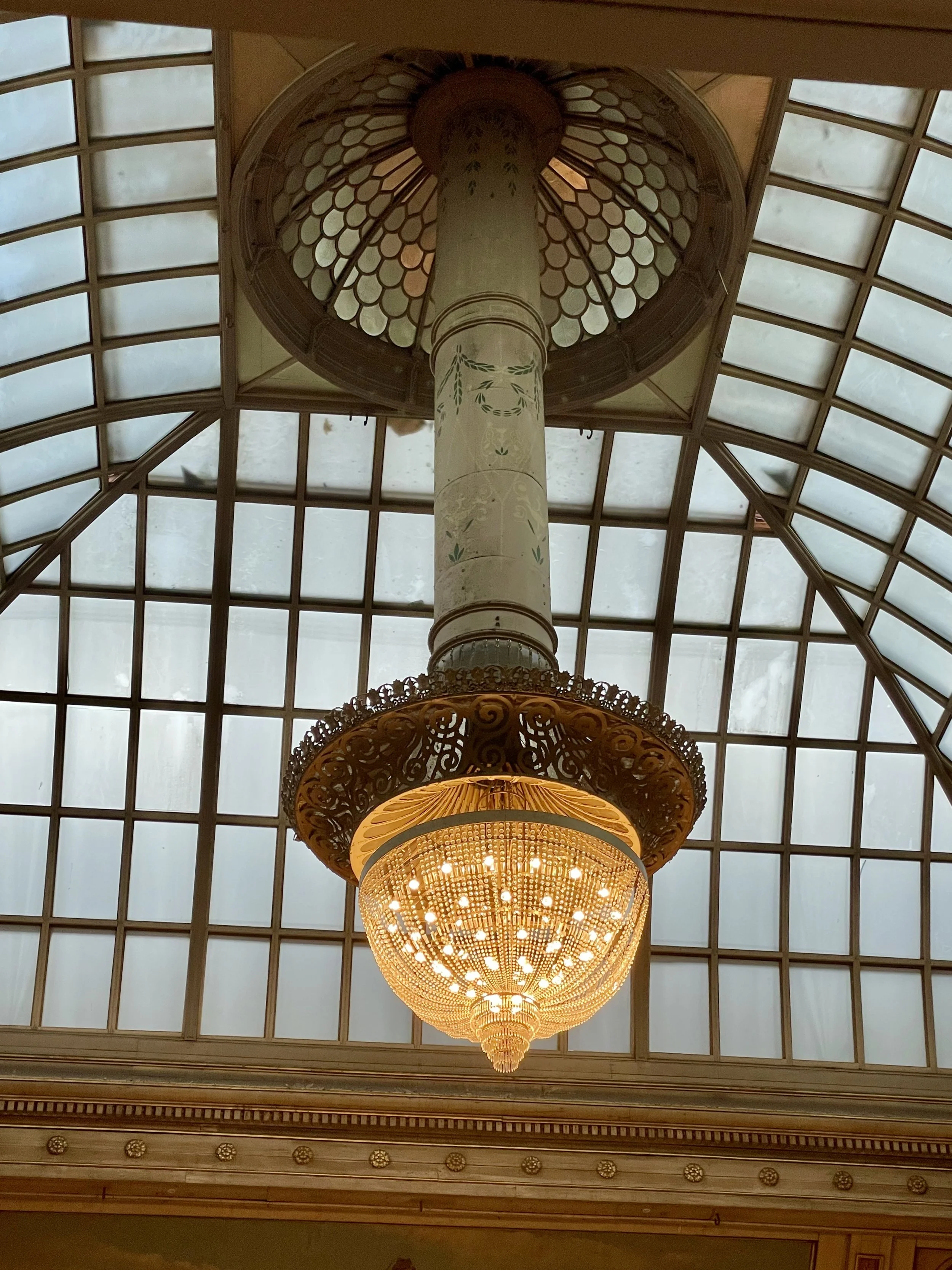 Kurhaus Chandelier Delft Crystal.jpg