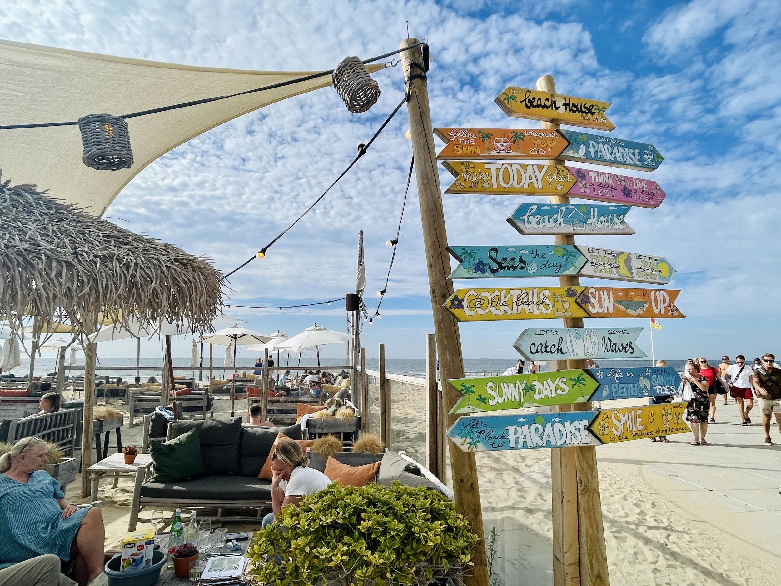 Scheveningen Signs.jpg
