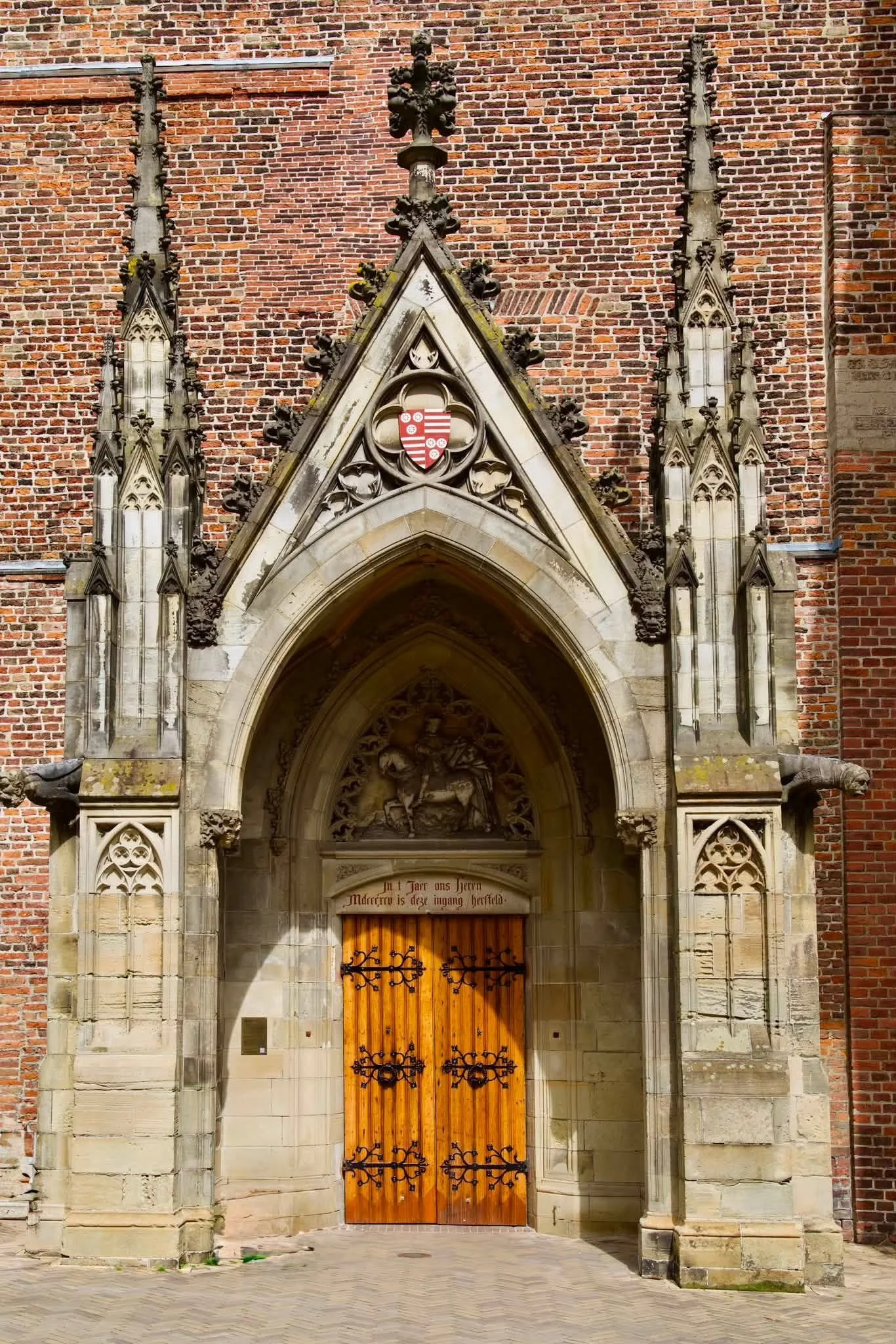The impressive entrance of Pandhof van de Dom, a beautifully preserved 15th century cloister garden in Utrecht.