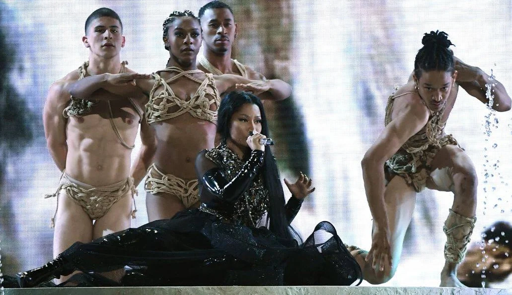 Nicki Minaj Billboard Awards Opening Number Dancer Costumes