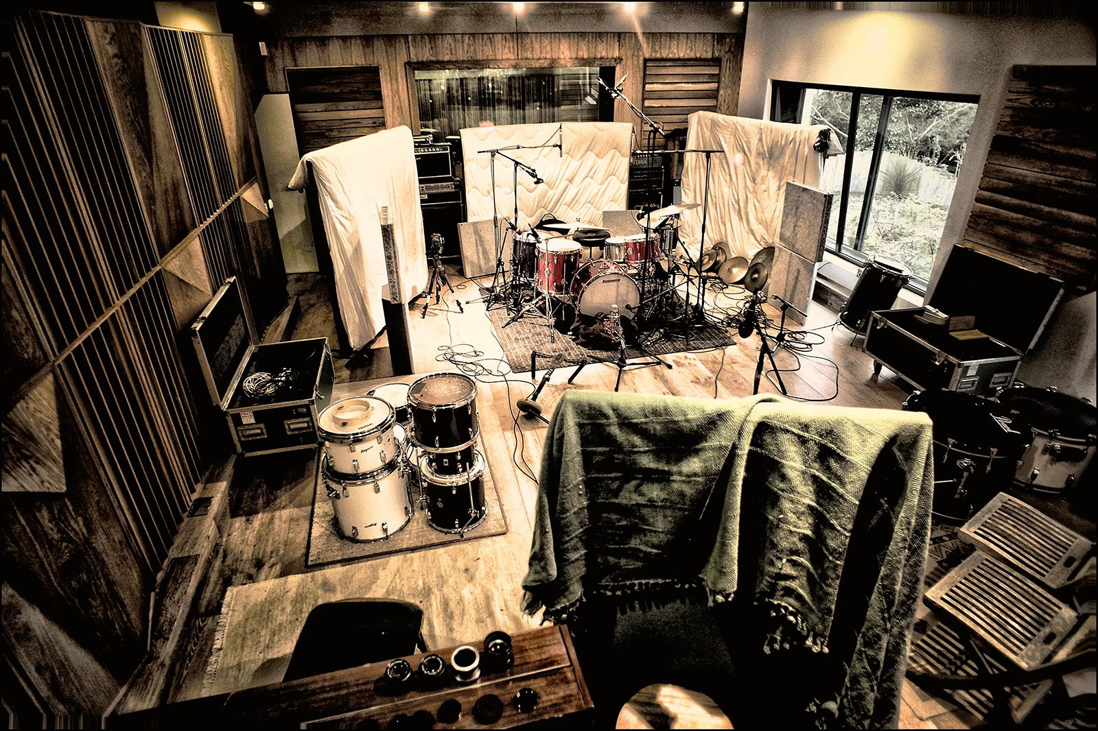 70's Rogers, 70's Ludwig, 90's Pearl Masters - No Spill Blood Album