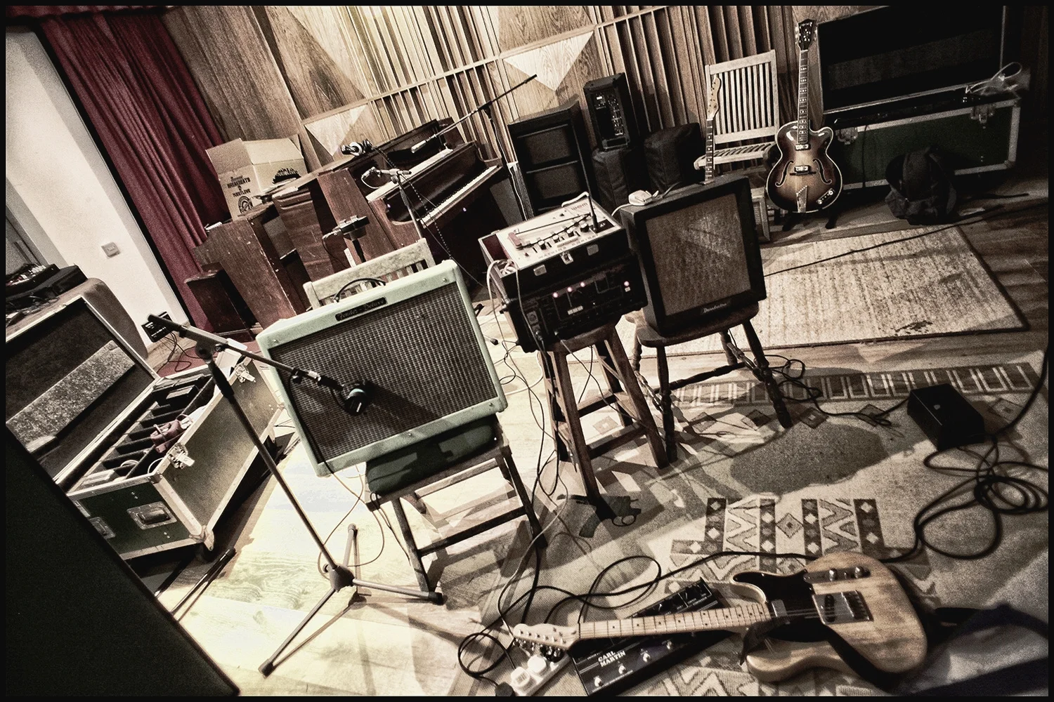 WEM Copicat & Roland Space Echo with Danelectro Cadet & Fender Tweed - Jet Setter EP