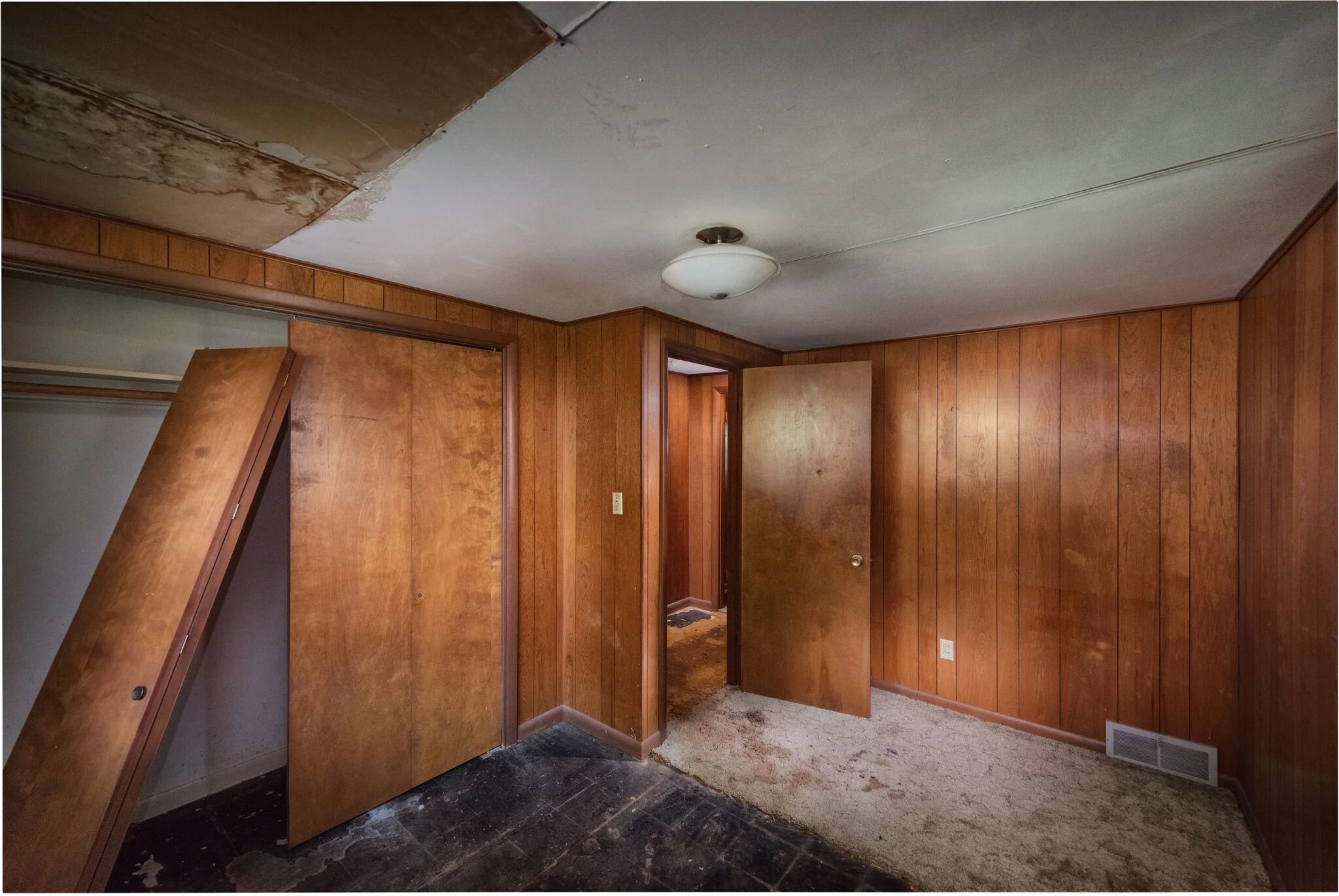 BEDROOM-2.jpg