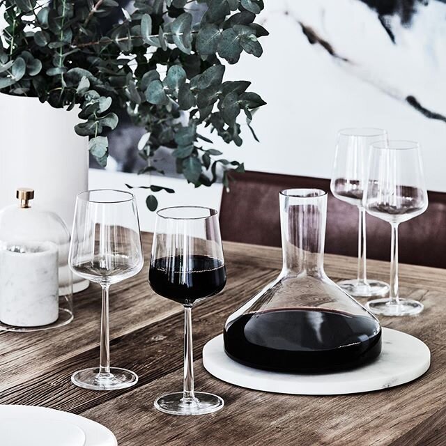 CHERISH || The perfect Mother&rsquo;s Day.
To all the Mum&rsquo;s out there, cheers 🍷🍷xx
.
.
.
.
.
#StayHome #timeless #IittalaAtHome #interiors #home #house #style #design #nordicdesign #decor #modern #interiorstyle #designicons  #classicdesign #c