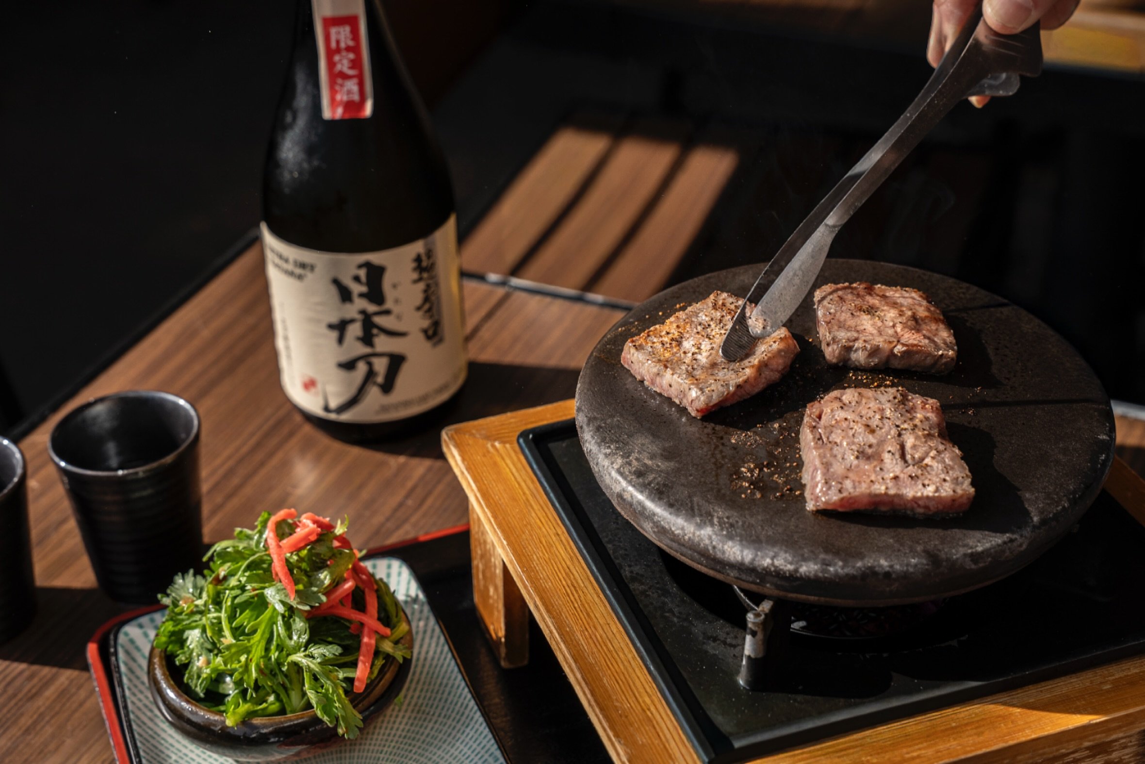 Nothing beats &ldquo;A5 Wagyu on hot stone&rdquo; with a glass of lively juicy &ldquo;Katana Ginjo&rdquo;. The extra dry sake cuts through the richness and brings out the beef&rsquo;s umami. Perfect for a night out at Izakaya Osen.

#IzakayaOsen #Wag