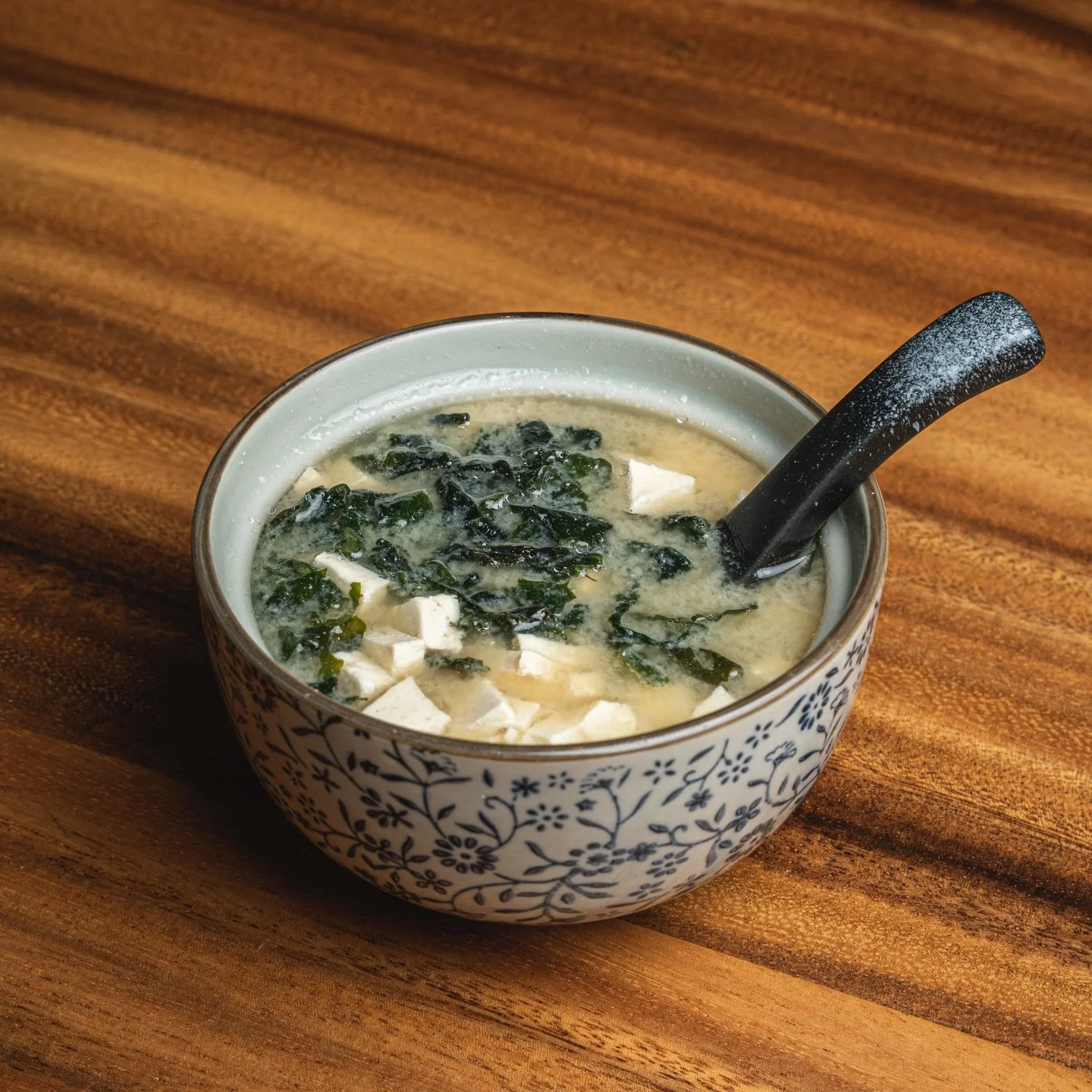 First Course of Omakase &ndash; Miso Soup
A comforting miso soup served with silky tofu and fresh seaweed, the perfect start to your Omakase experience.