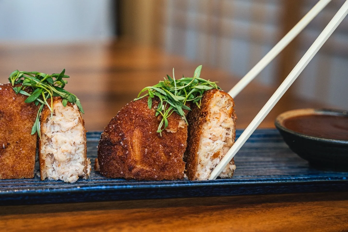Salmon Croquette &mdash; delicately crisp on the outside, tender within.
A harmonious blend of salmon and seasonal vegetables, coated in golden breadcrumbs and paired with our house-made Japanese dressing. ✨