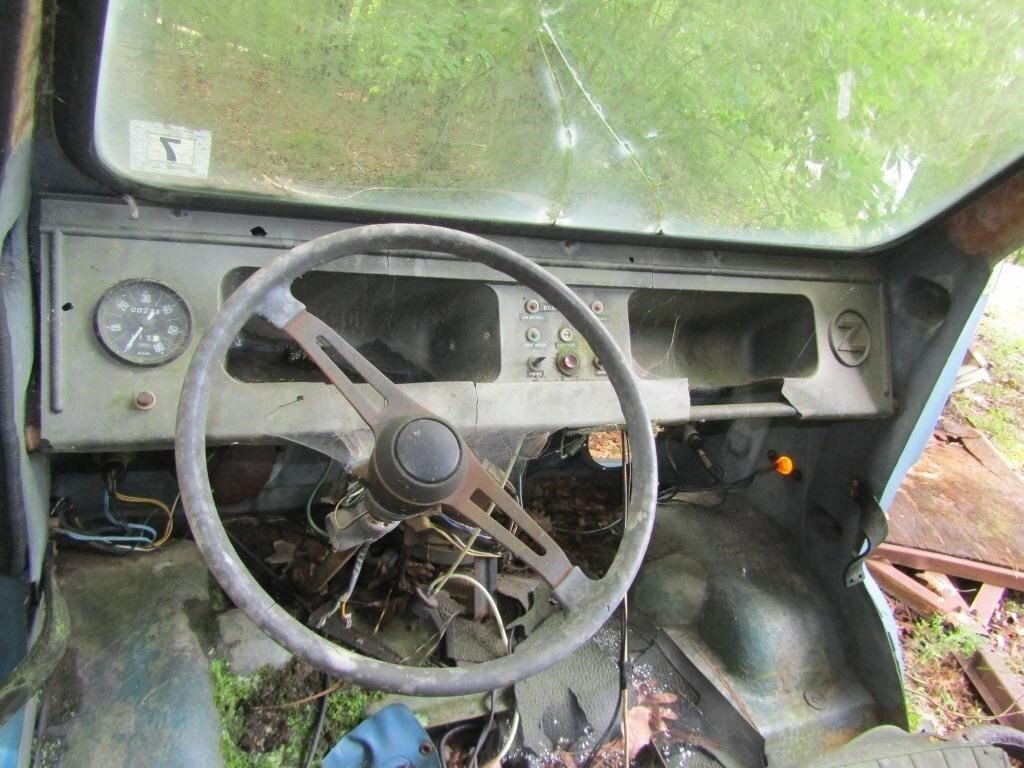 El Car Zagaro Milano Car interior .jpeg