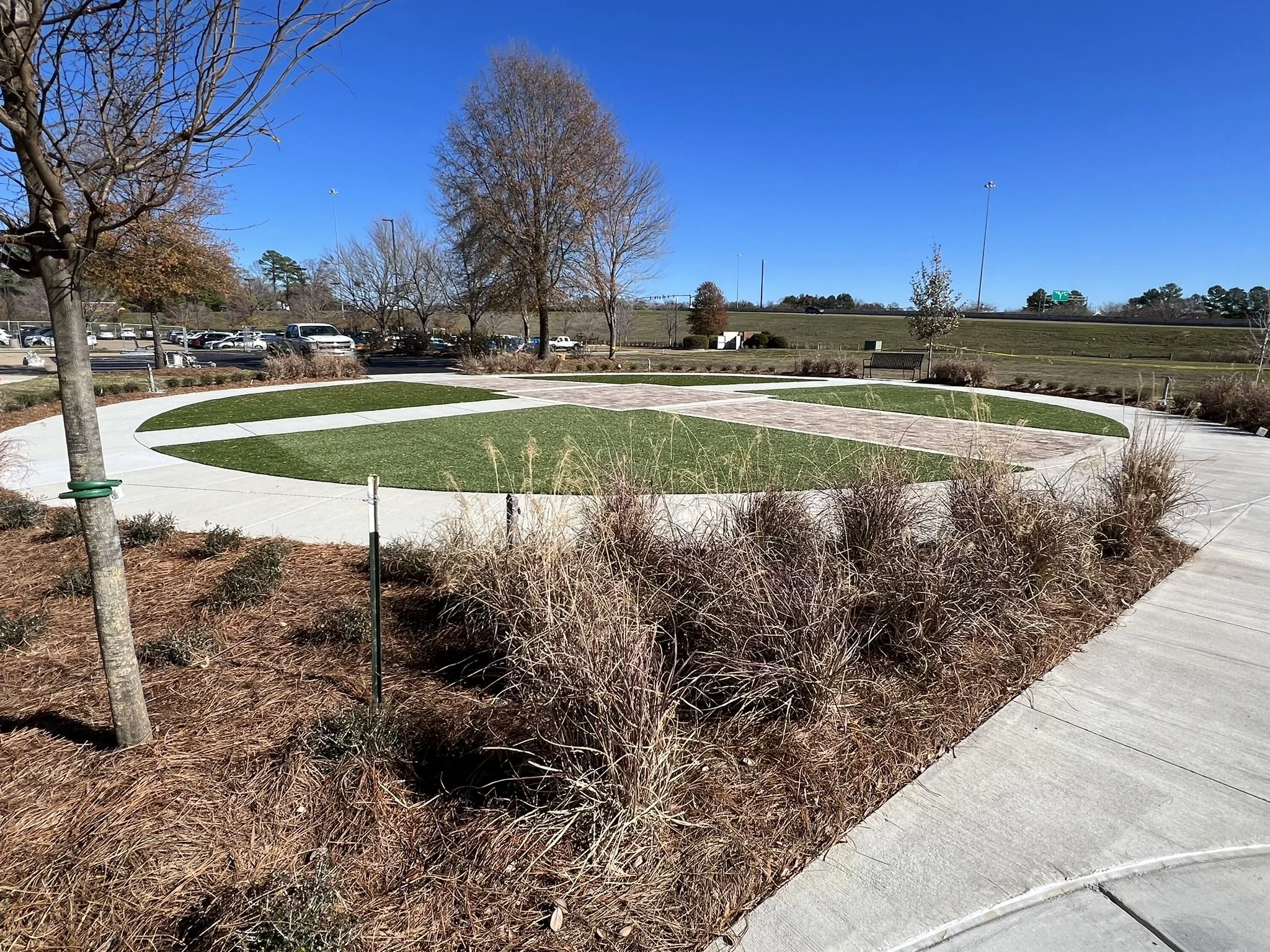 Baptist-Madison Campus Trail Head / Greenspace