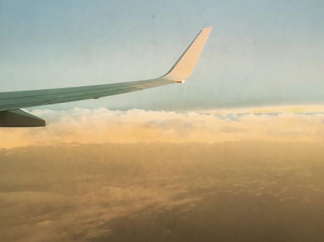 Flyin&rsquo; high. ✈️ .
.
#howellsabout #flight #plane #air