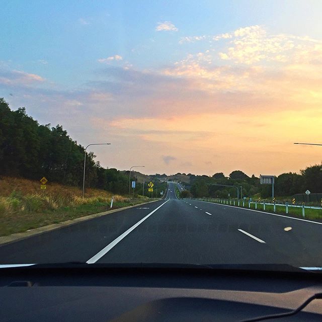 On the road again... 🚗 .
.
#howellsabout #travel #sunset #roadtrip#homeforchristmas