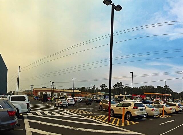 This morning... before the fires got really bad. 🔥 😔 .
.
#howellsabout #bushfire #summer #heatwave #climatechange #globalwarming #smoke #airquality #stayindoors