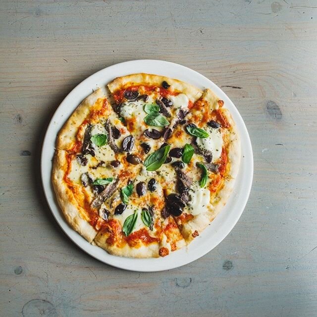 If only you could smell through your screen! Lunch at Sportivo is on the cards today, book through the link in our bio and get a FREE BEER with every 2 lunch mains ordered 🍻