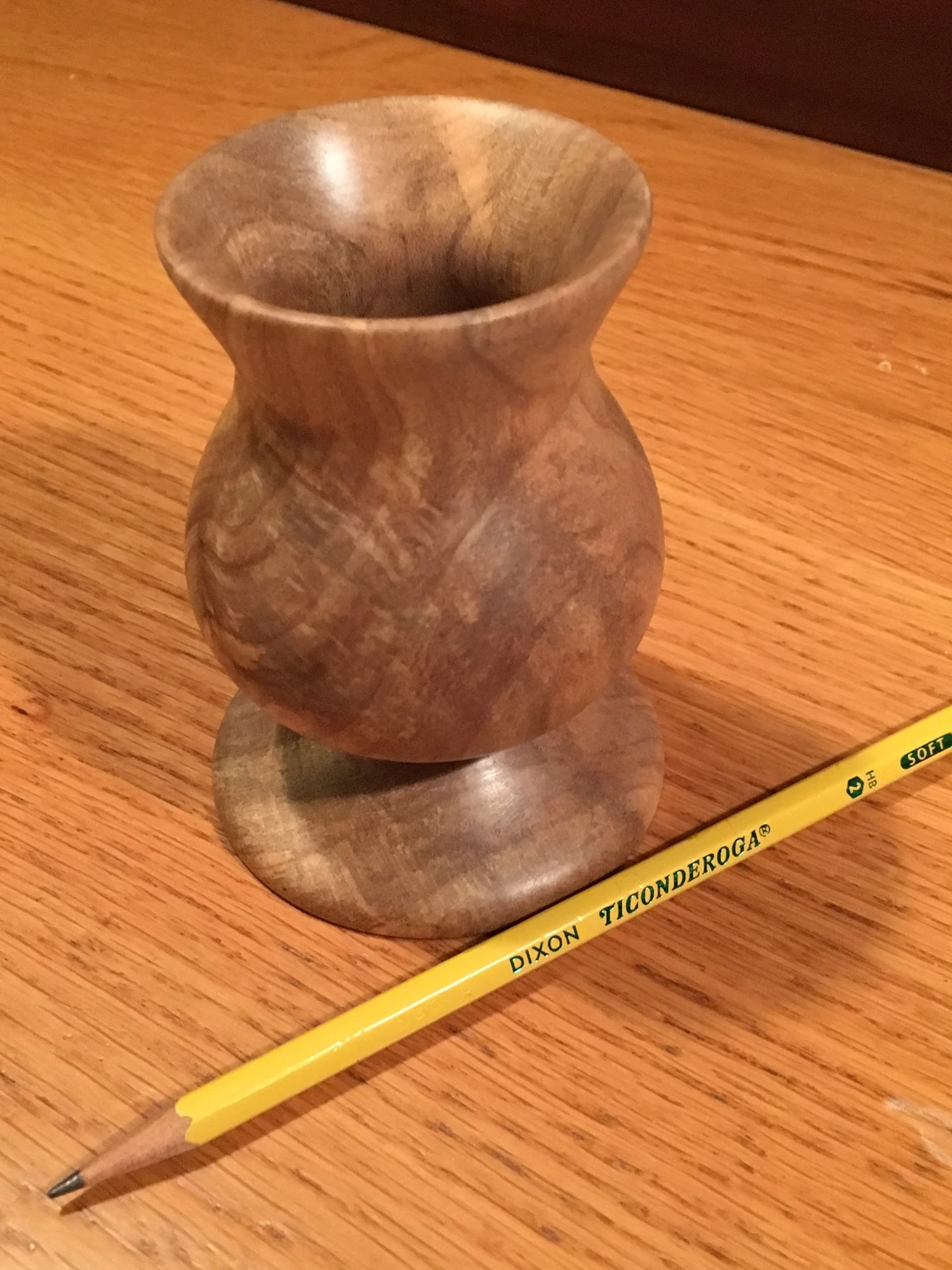 small maple vase 2 .JPG