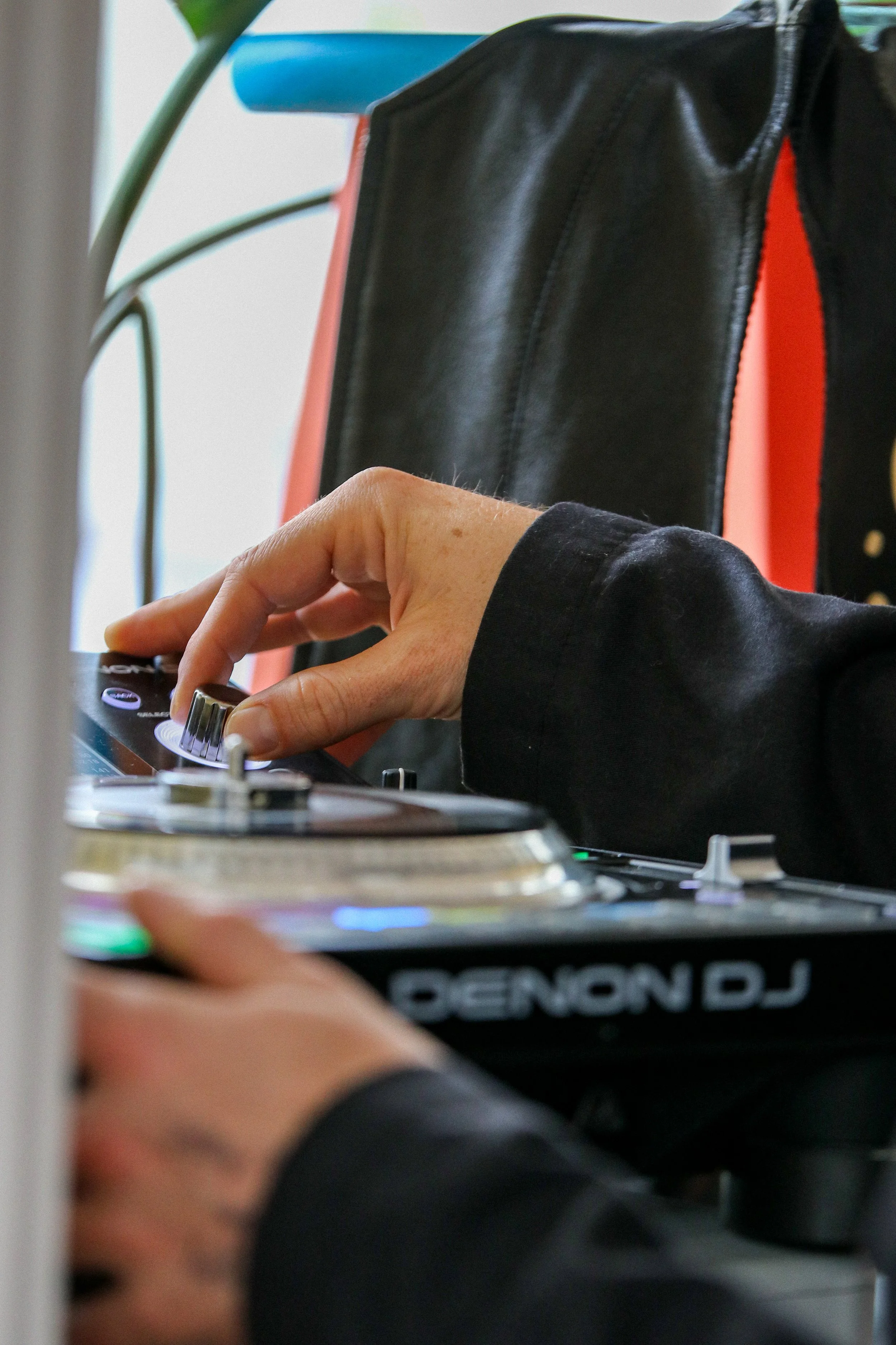 Glory Hole DJ-3.jpg