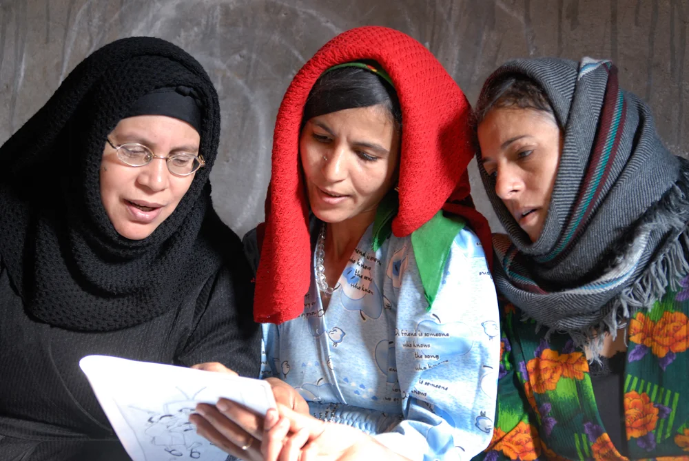 008_Egypt_Deir_Al_Barsha_Literacy_Class_byClaudiaWiens-2.jpg